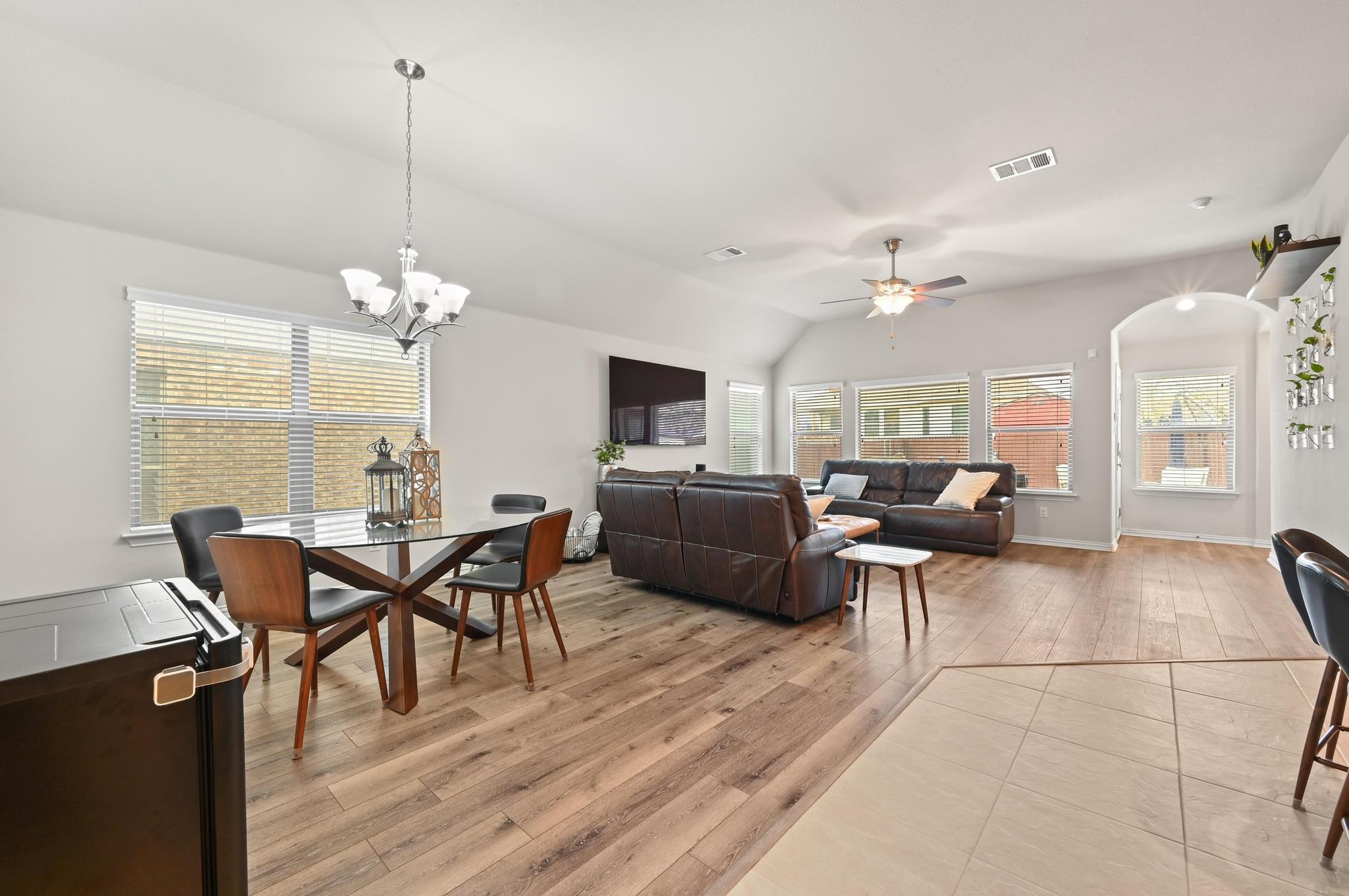 546 Hot Springs Vly, Buda, TX 78610