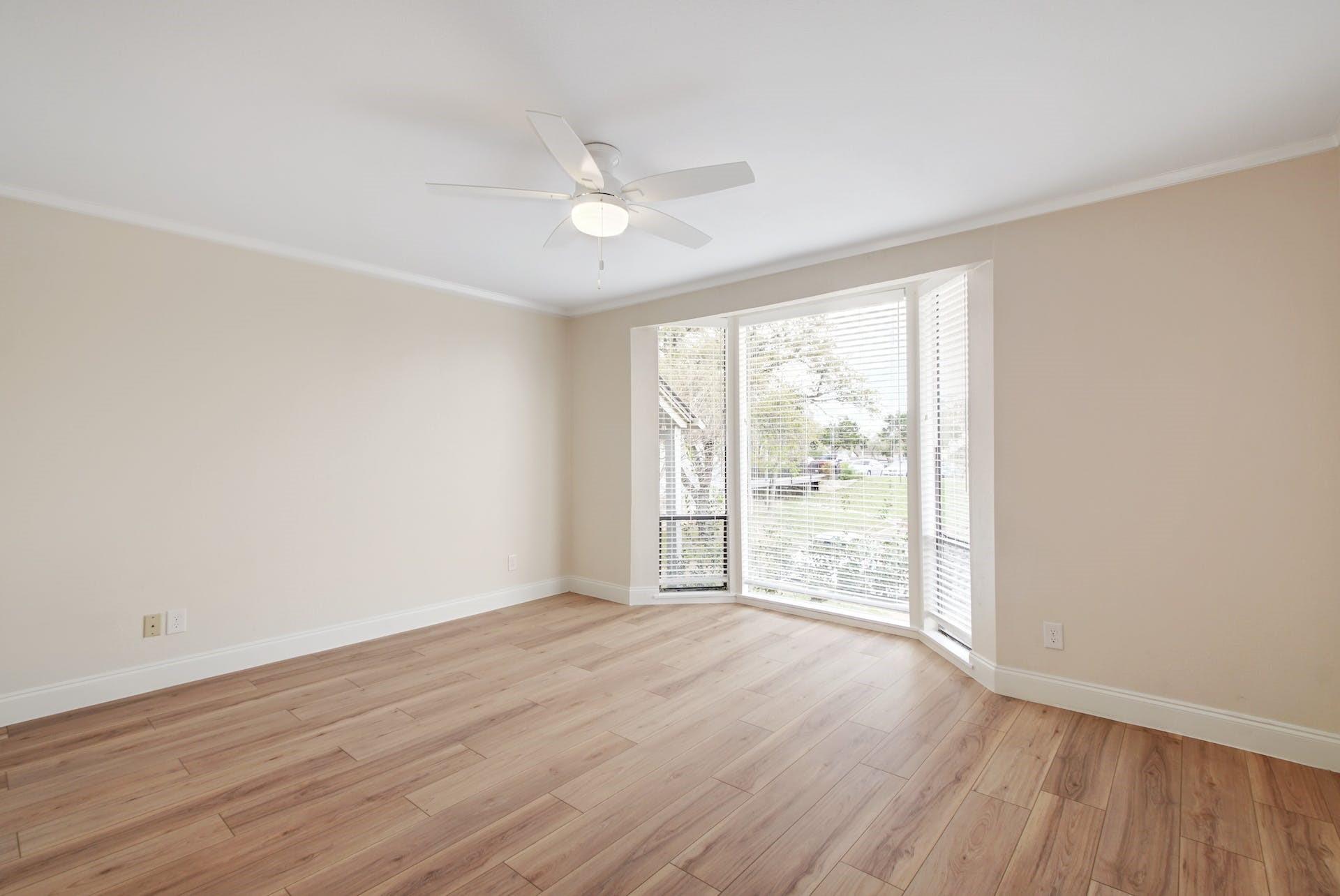 105 World Of Tennis Sq, Lakeway, TX 78738