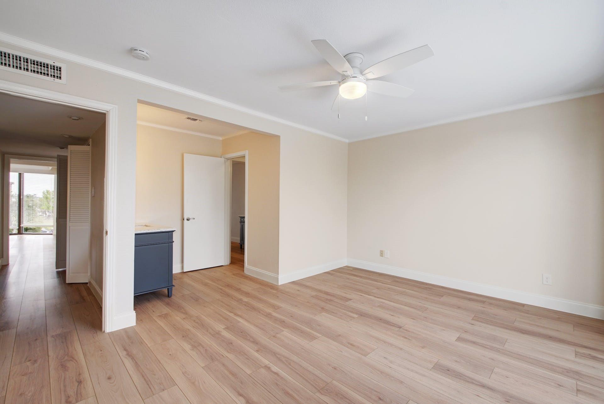 105 World Of Tennis Sq, Lakeway, TX 78738