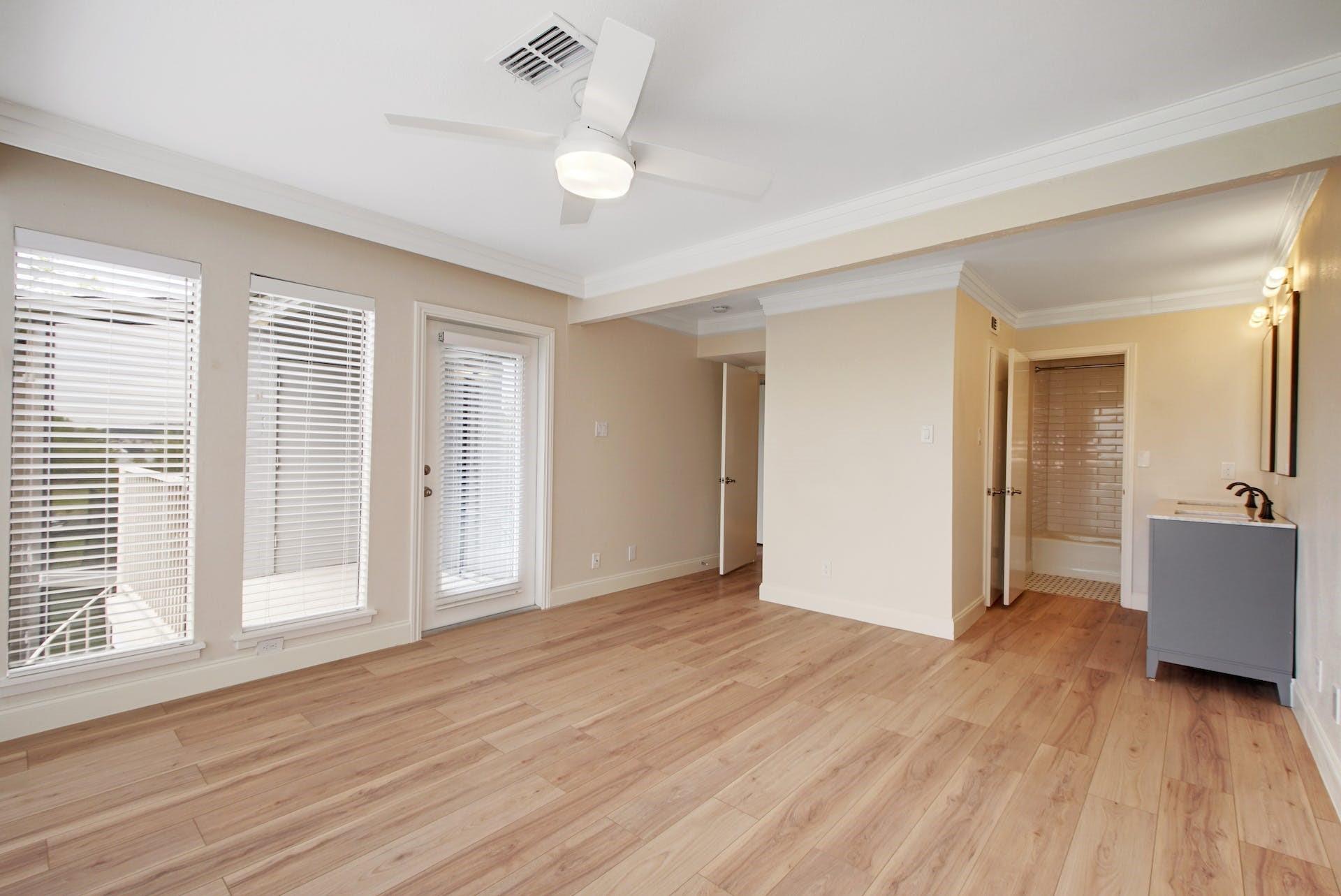 105 World Of Tennis Sq, Lakeway, TX 78738