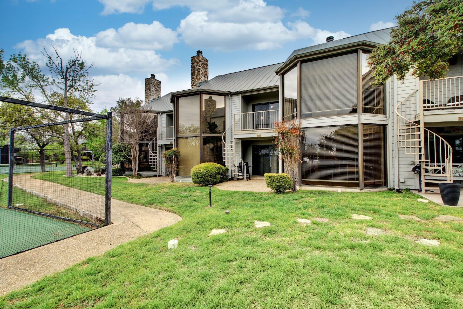 105 World Of Tennis Sq, Lakeway, TX 78738