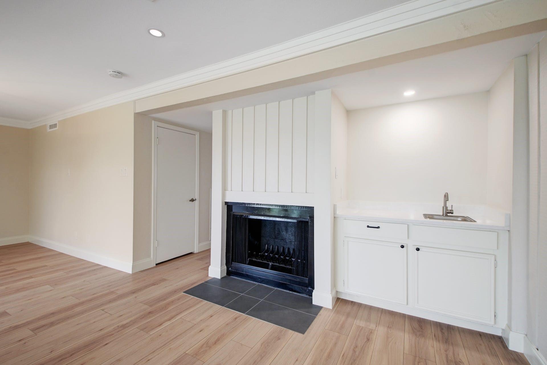 105 World Of Tennis Sq, Lakeway, TX 78738