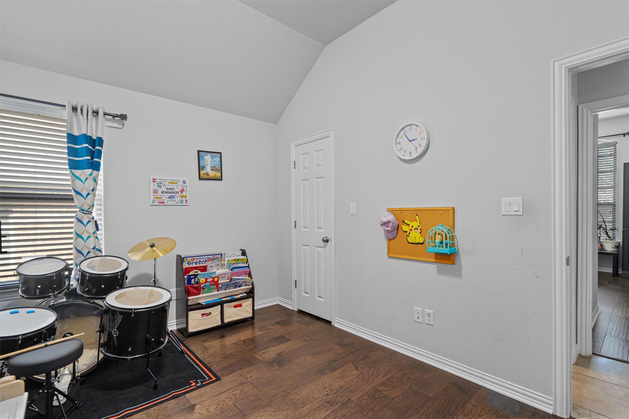 138 Drury Ln, Austin, TX 78737