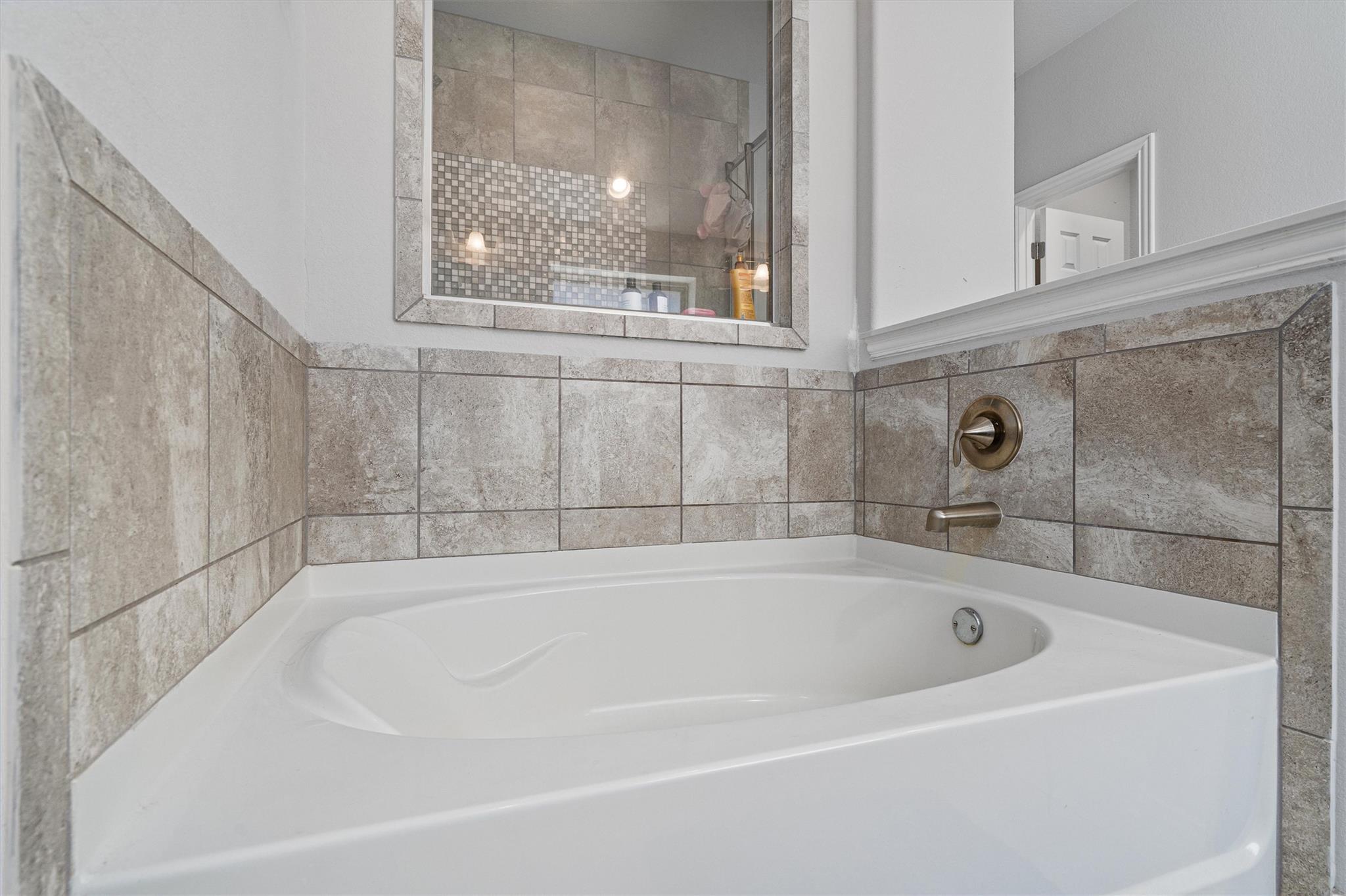 138 Drury Ln, Austin, TX 78737