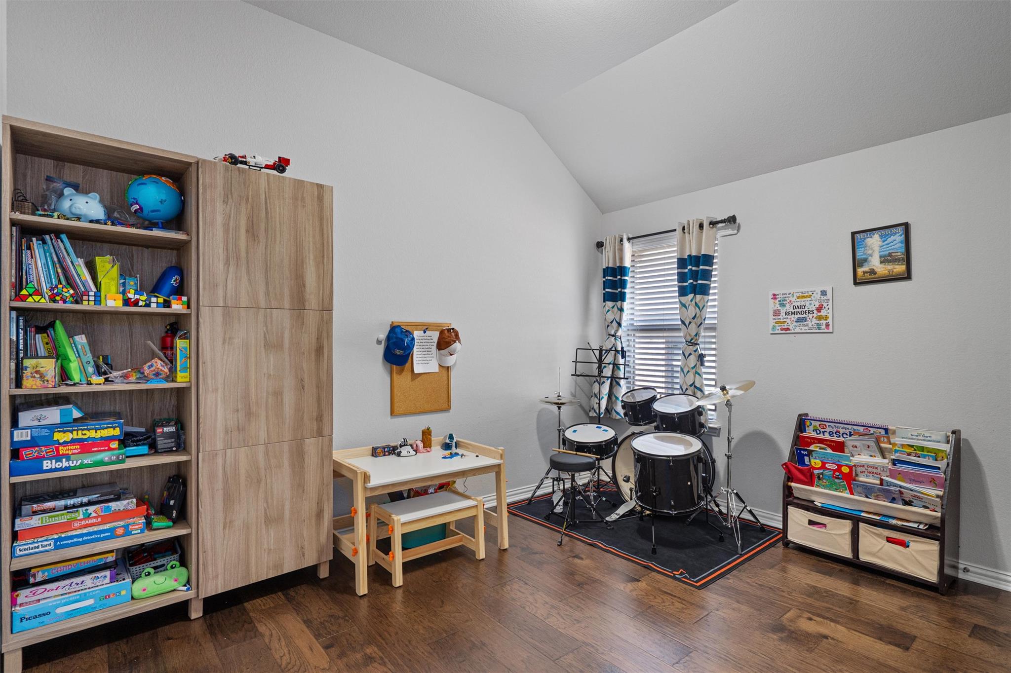 138 Drury Ln, Austin, TX 78737