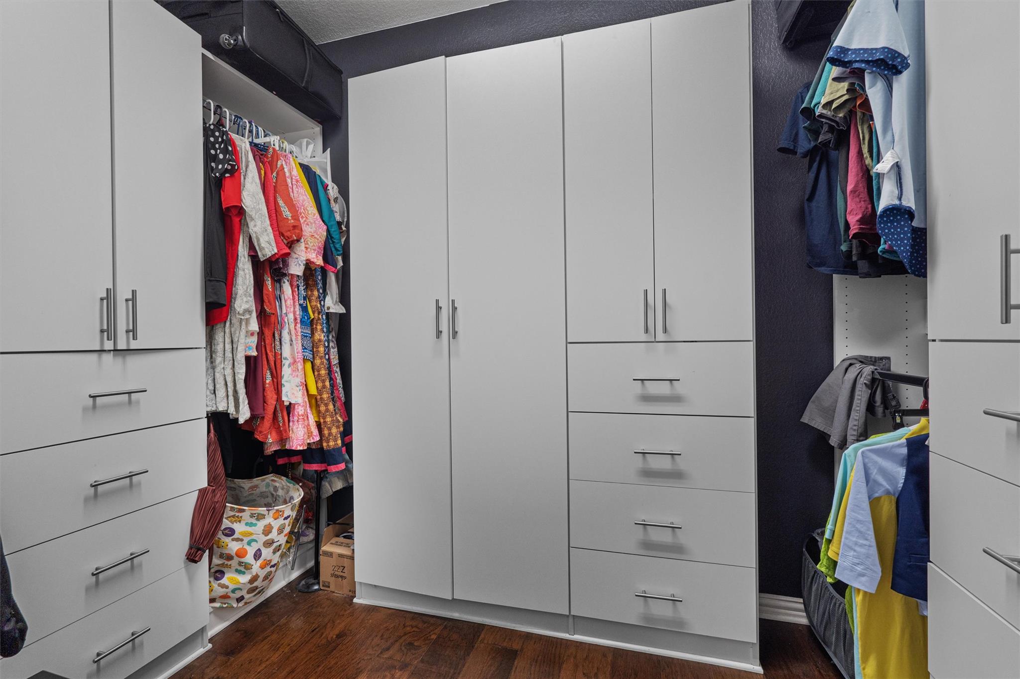 138 Drury Ln, Austin, TX 78737