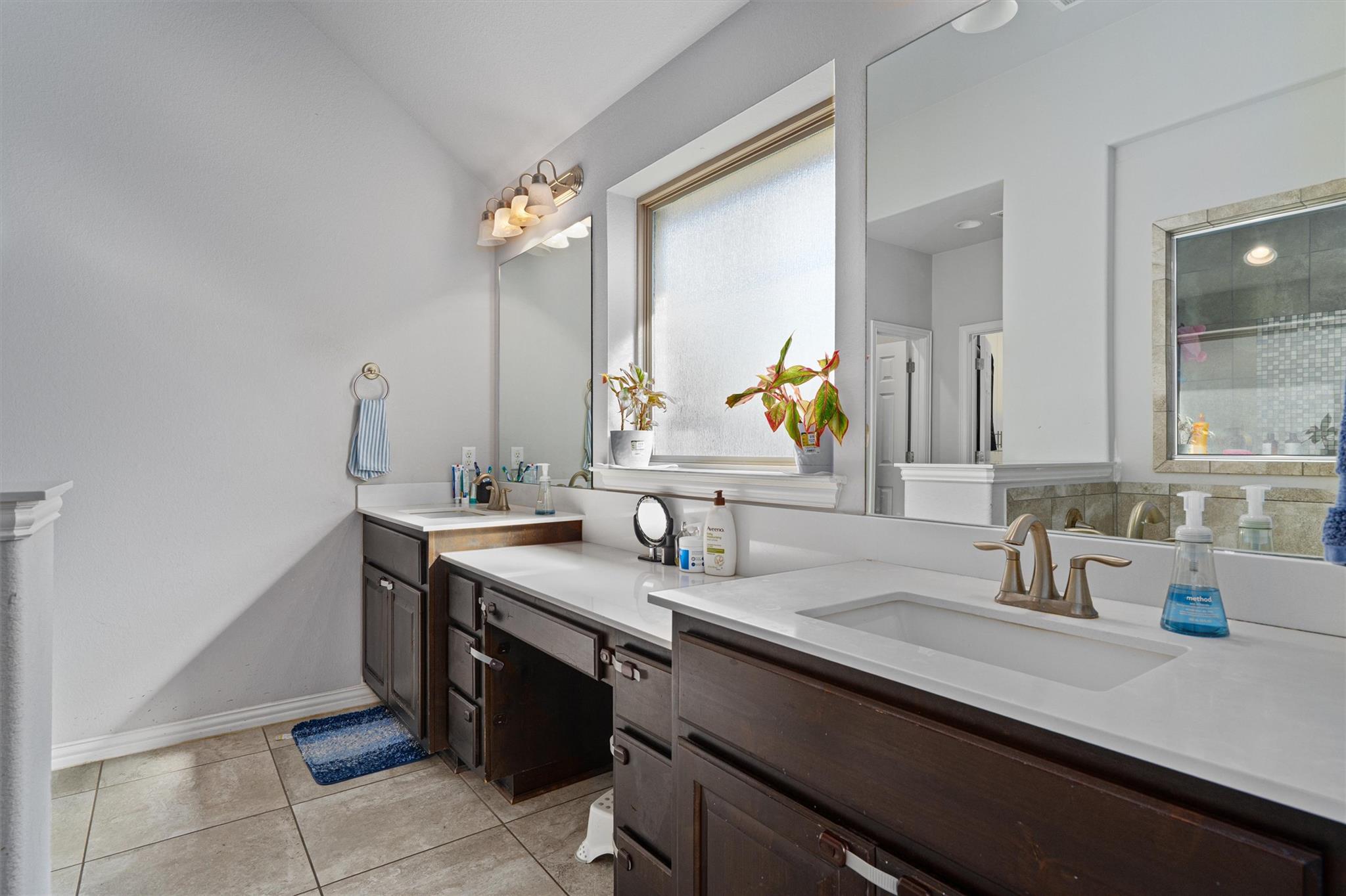 138 Drury Ln, Austin, TX 78737