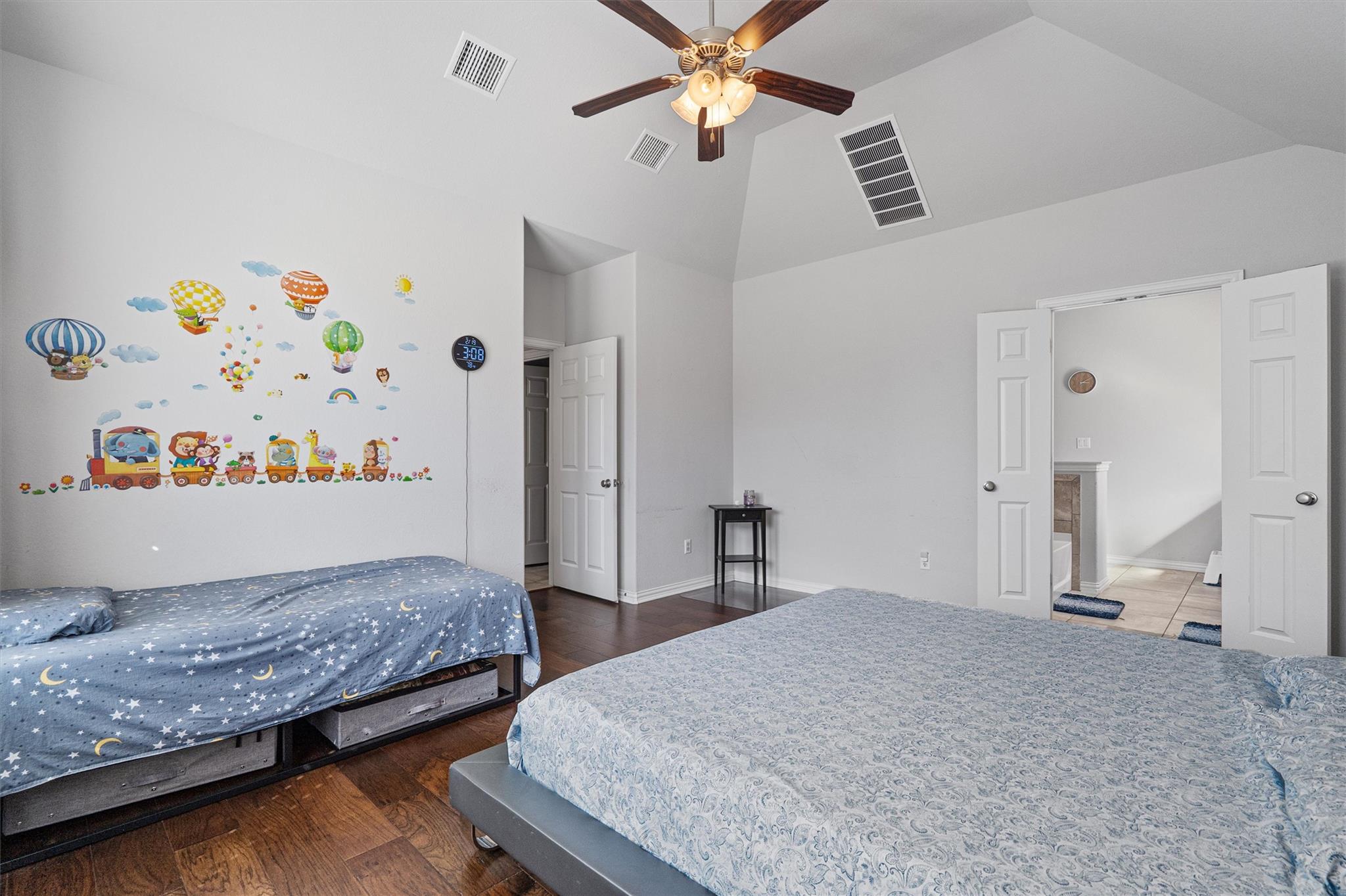 138 Drury Ln, Austin, TX 78737