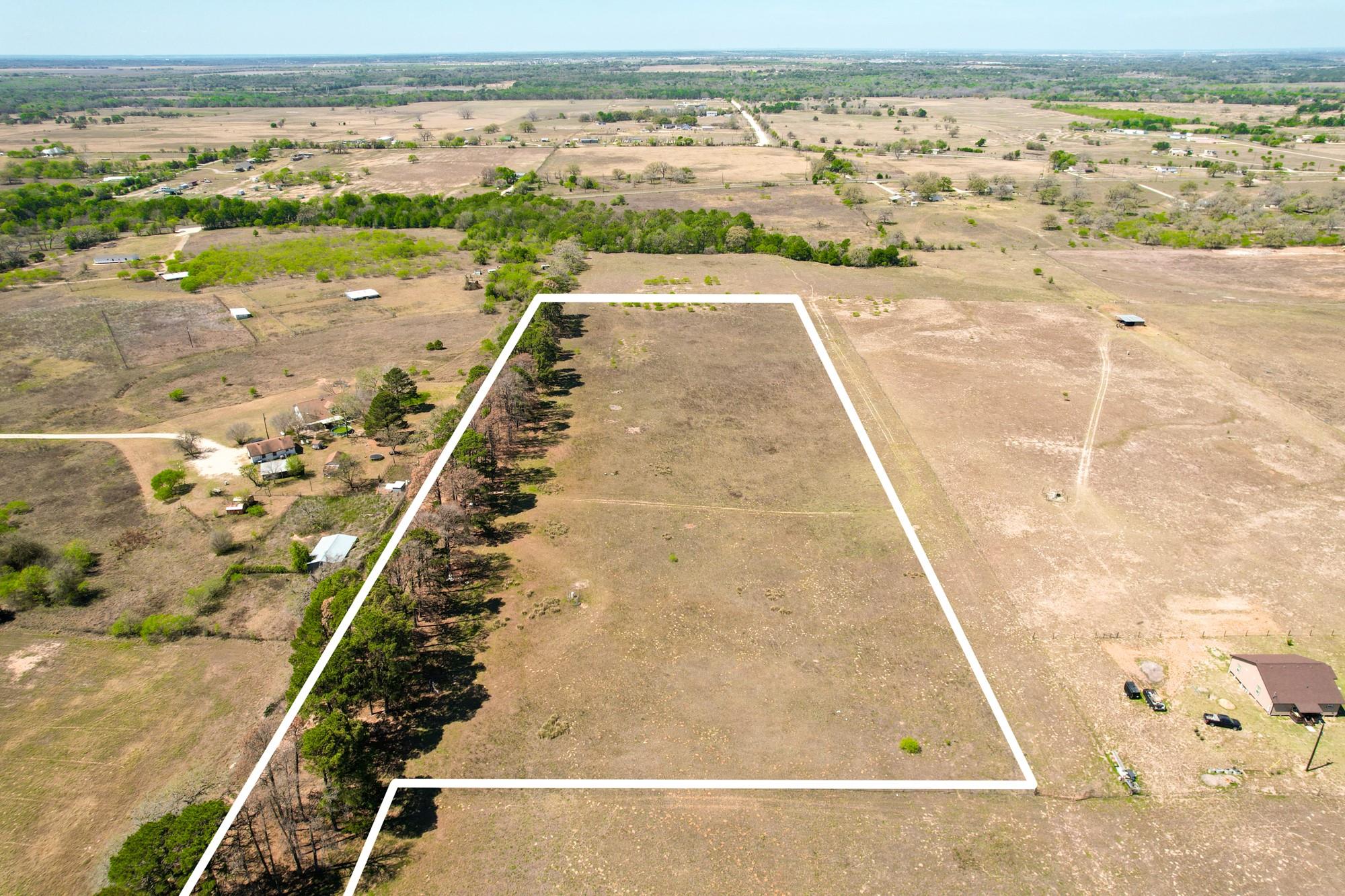 1550 Cattlemens Row, Lockhart, TX 78644