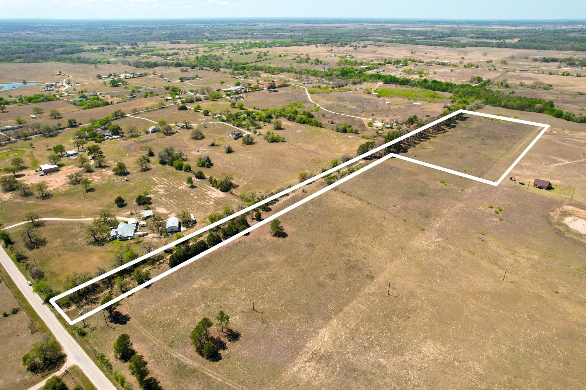 1550 Cattlemens Row, Lockhart, TX 78644