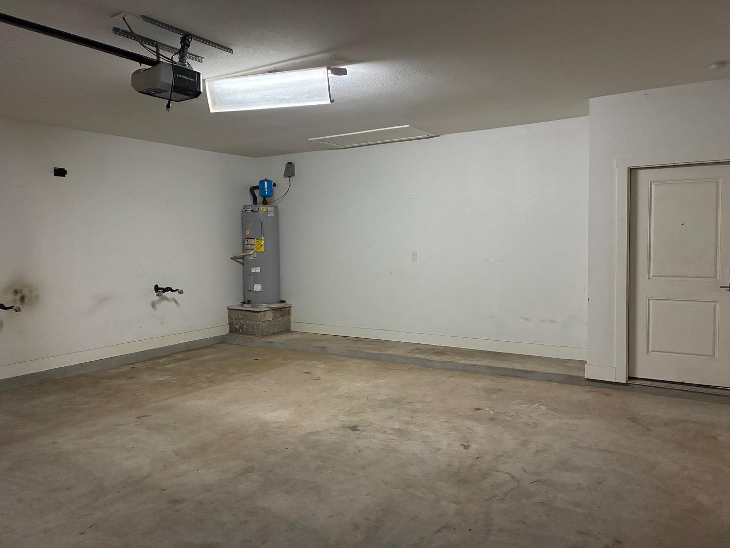 403 Summit Ridge Dr N, Point Venture, TX 78645