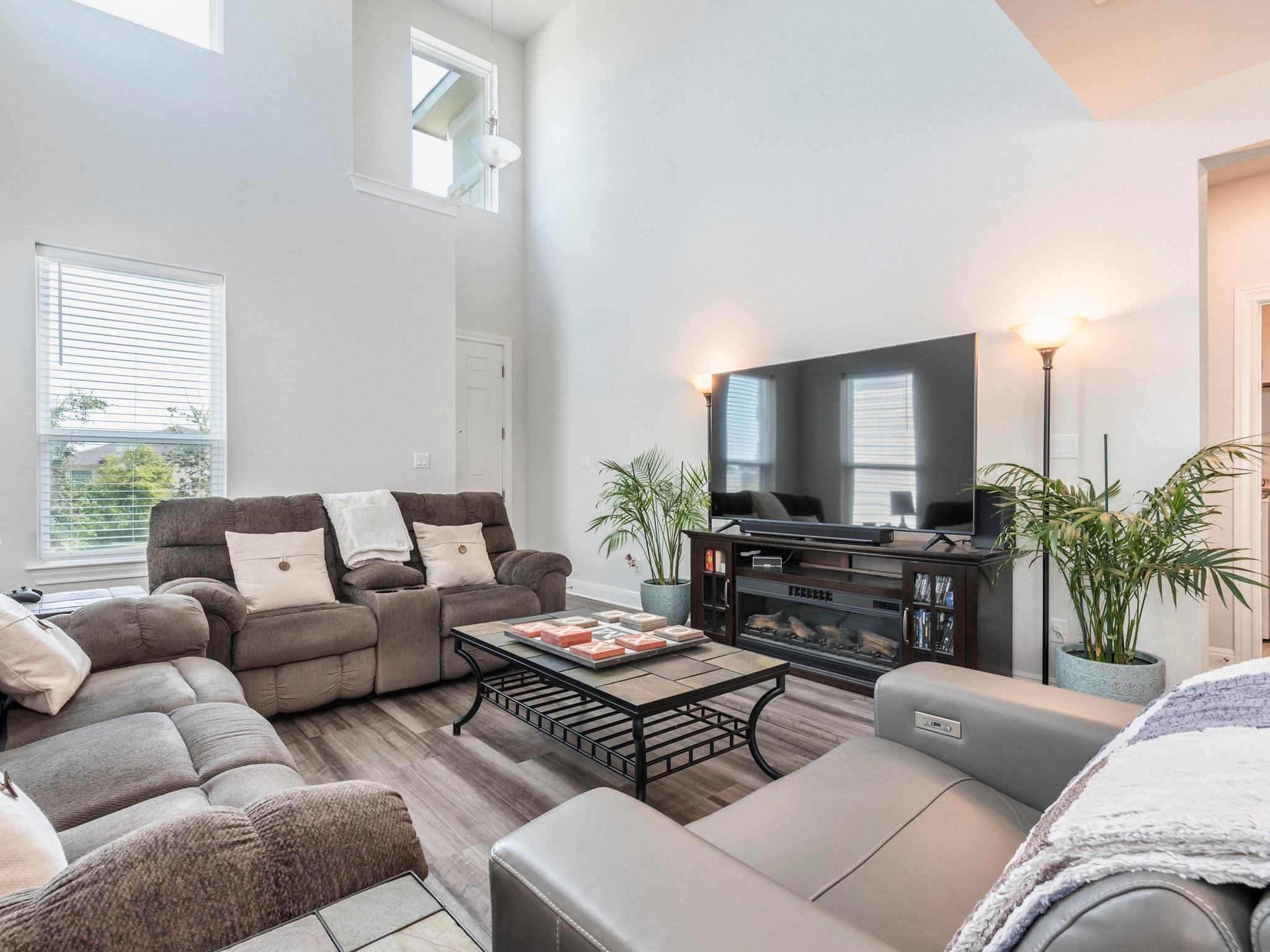 142 Mount Locke Rd, Dripping Springs, TX 78620