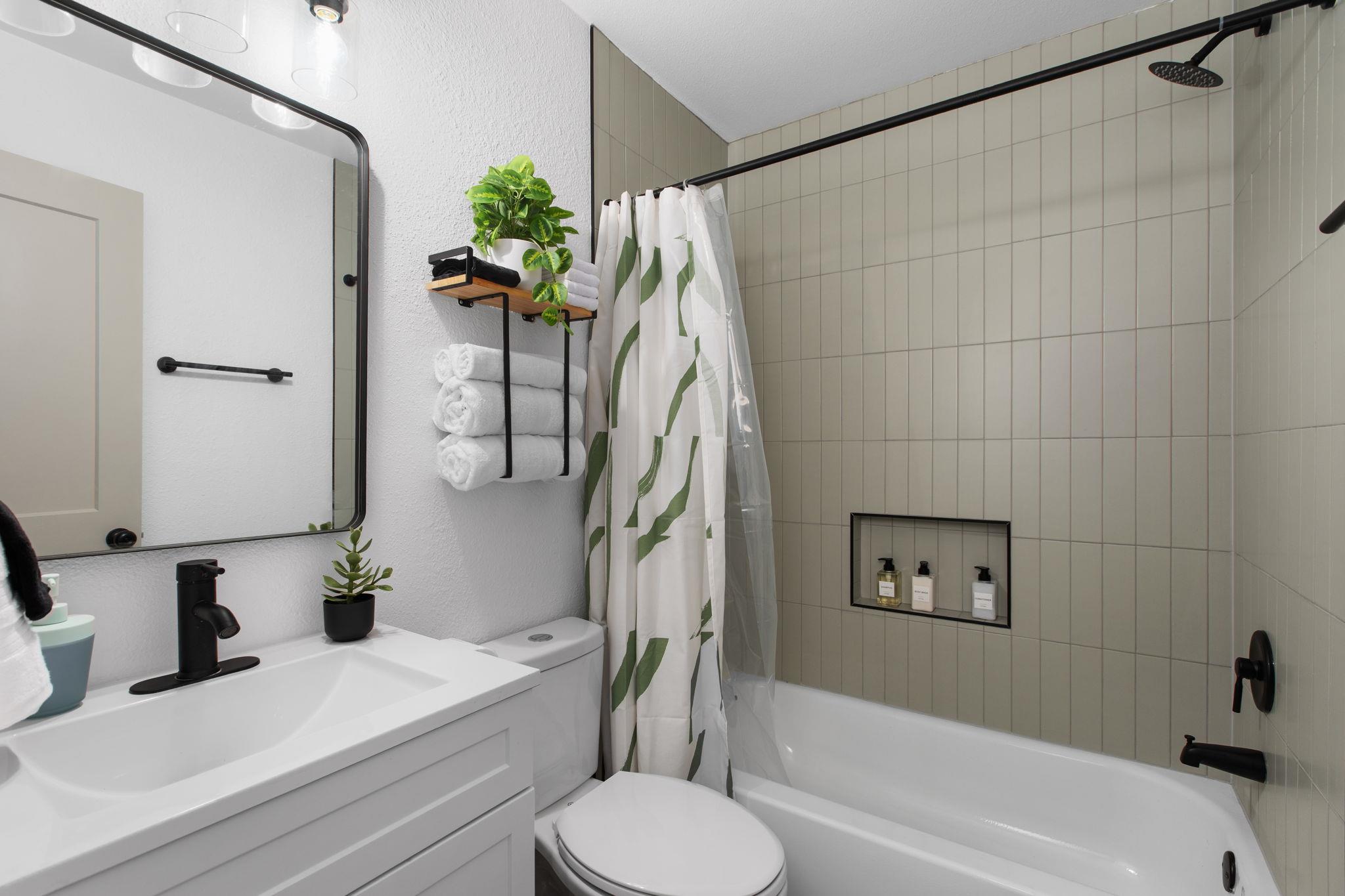 1201 Southport Dr # A, Austin, TX 78704