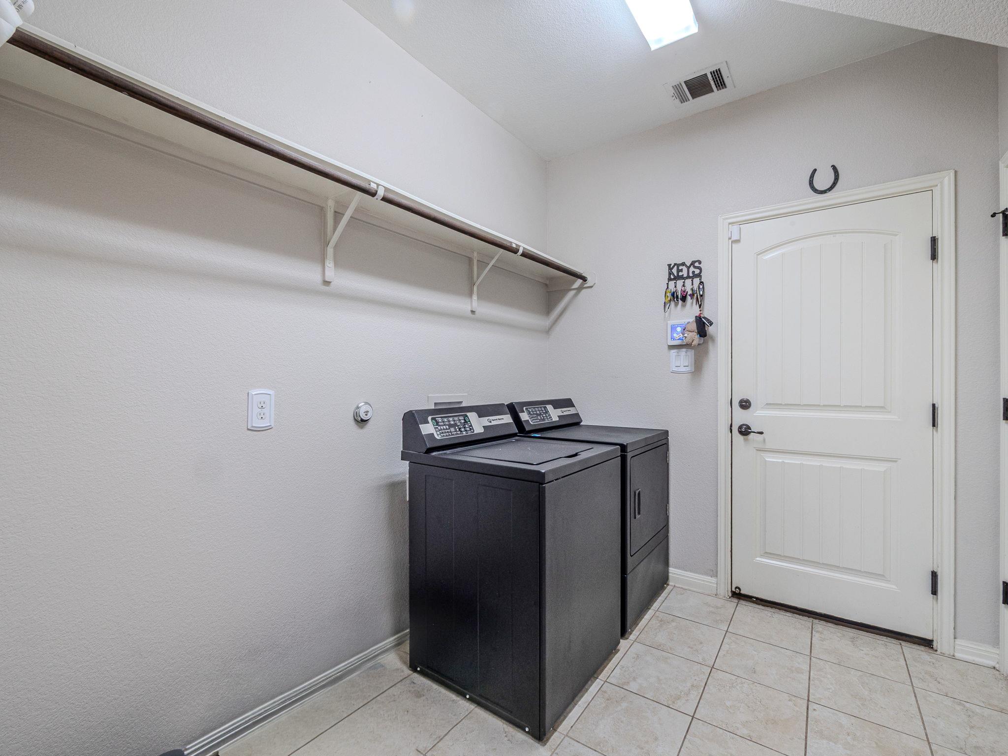 117 Arbor Point Dr, Elgin, TX 78621