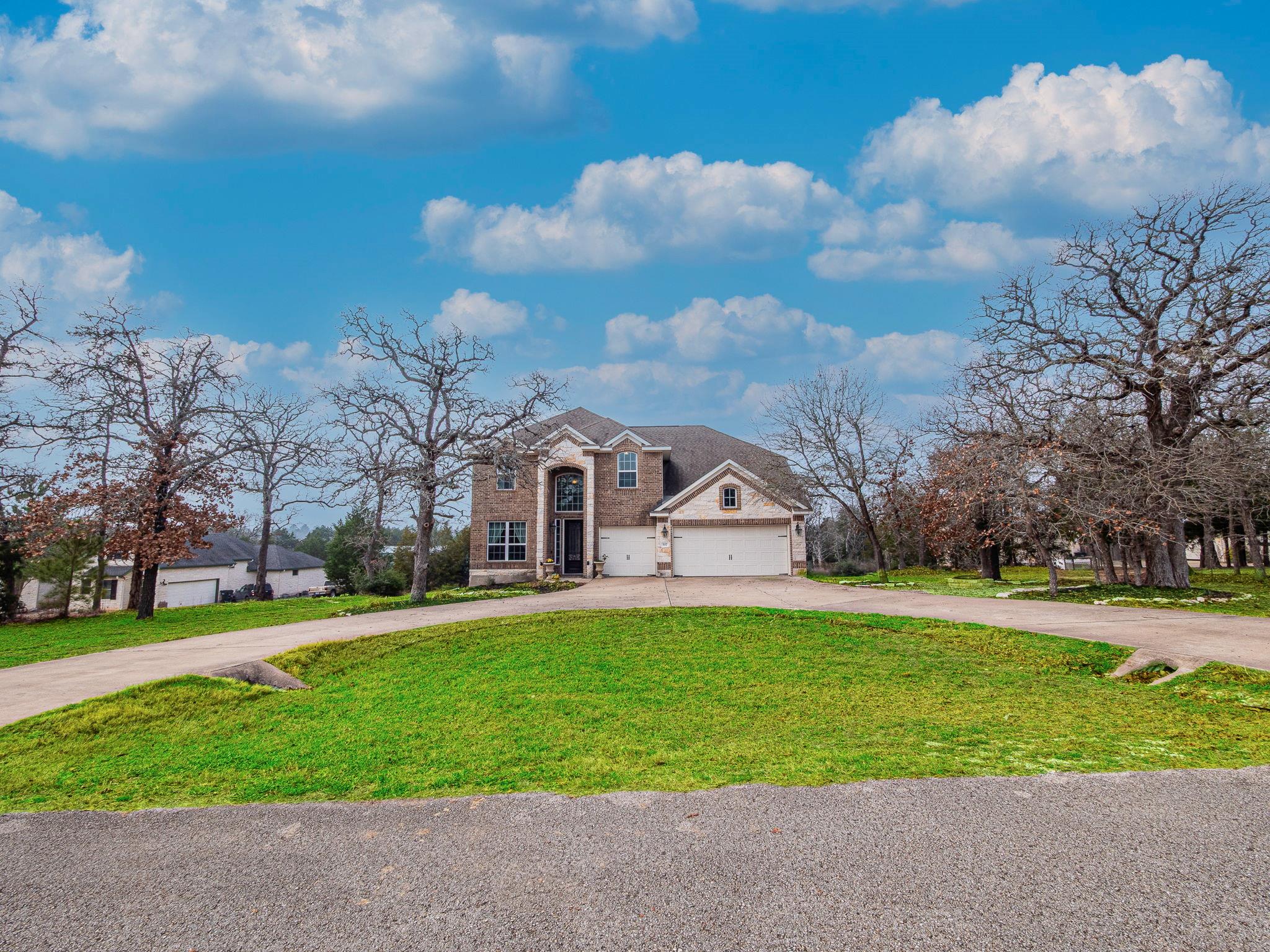 117 Arbor Point Dr, Elgin, TX 78621