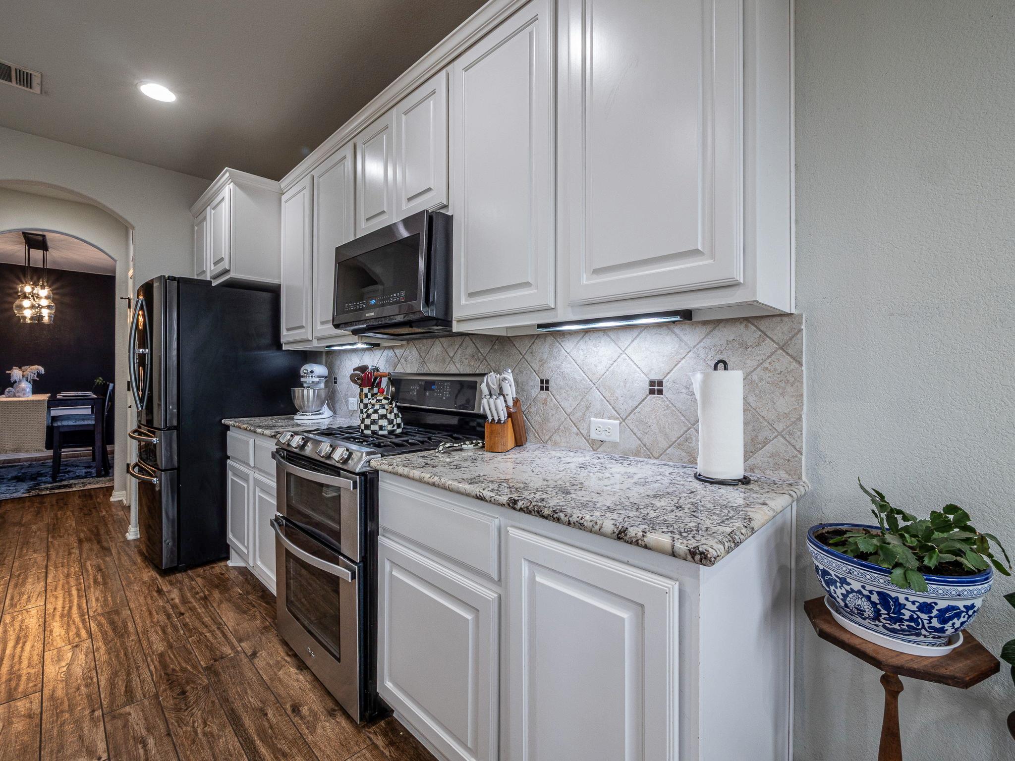 117 Arbor Point Dr, Elgin, TX 78621