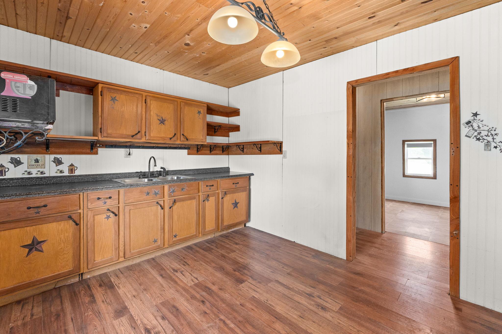 586 Private Road 3448, Kempner, TX 76539