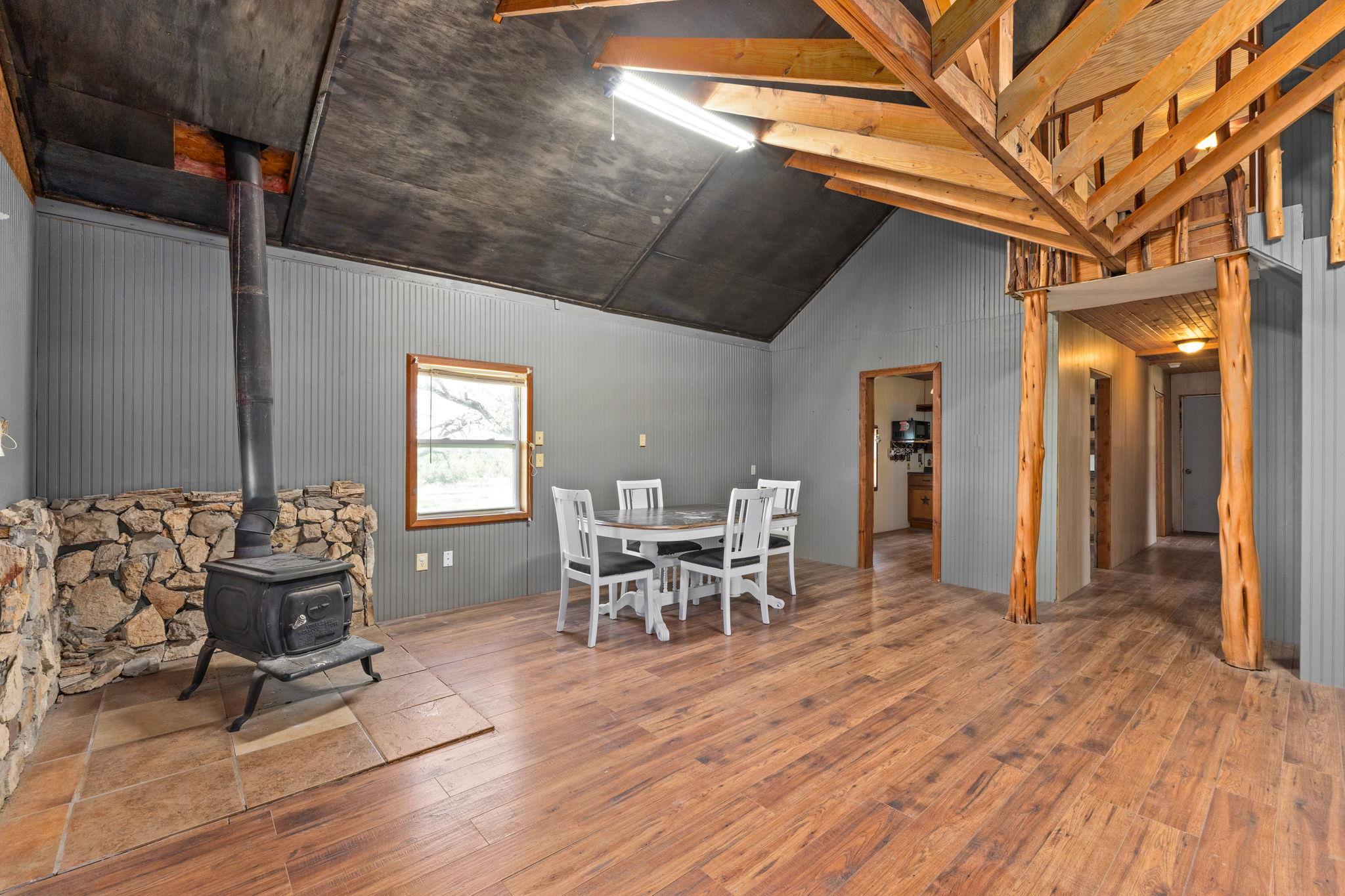 586 Private Road 3448, Kempner, TX 76539