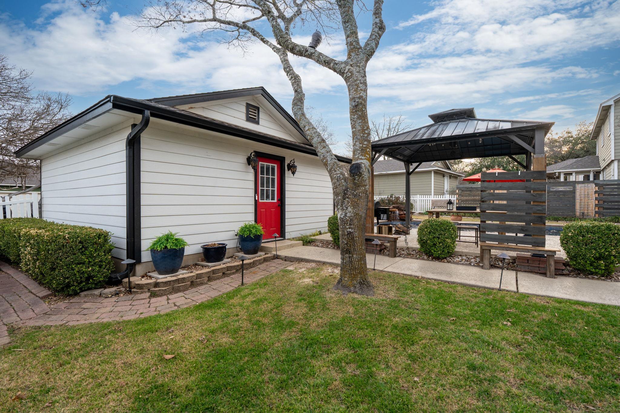 334 Haupt Dr, Kyle, TX 78640