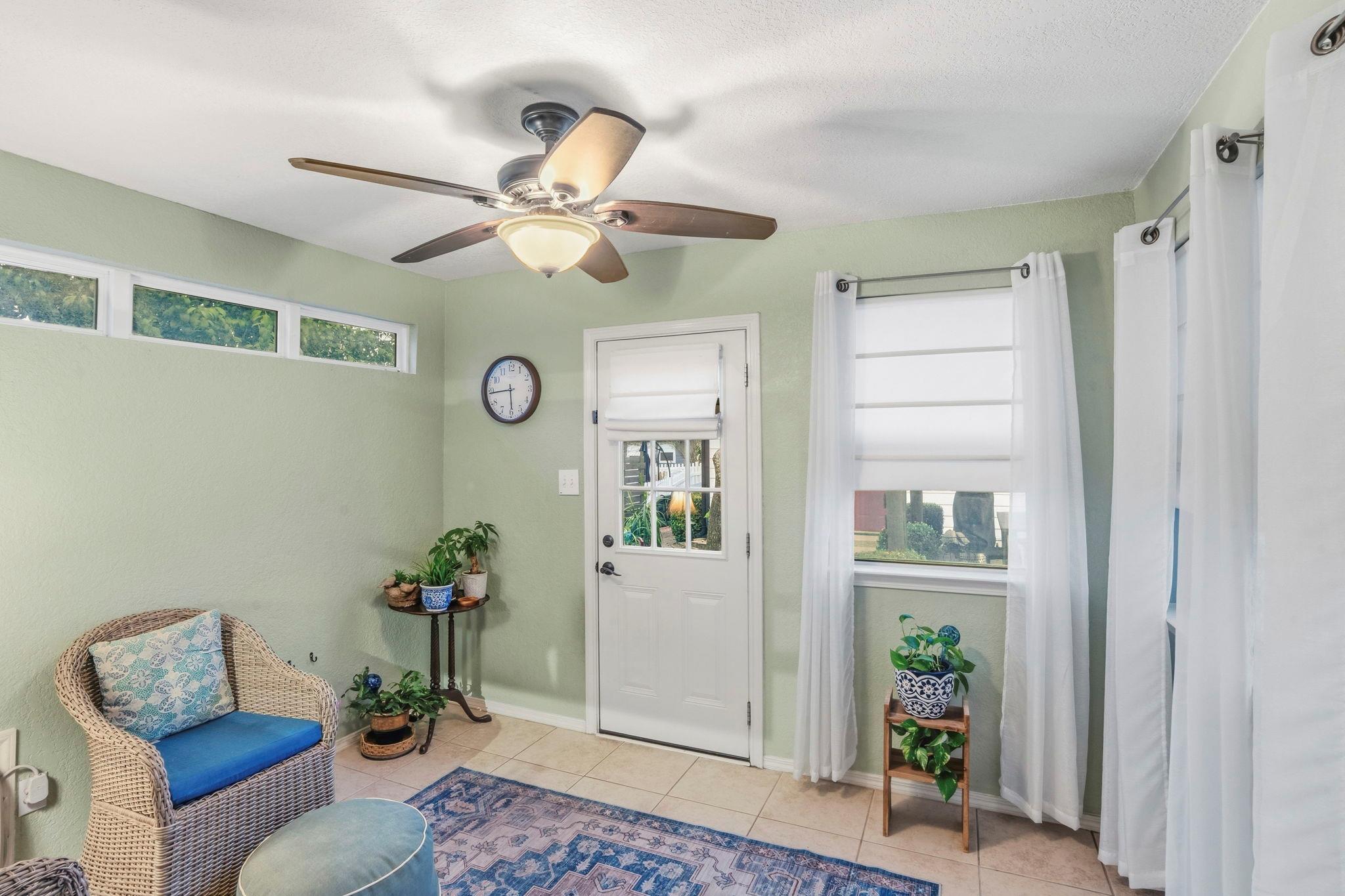 334 Haupt Dr, Kyle, TX 78640