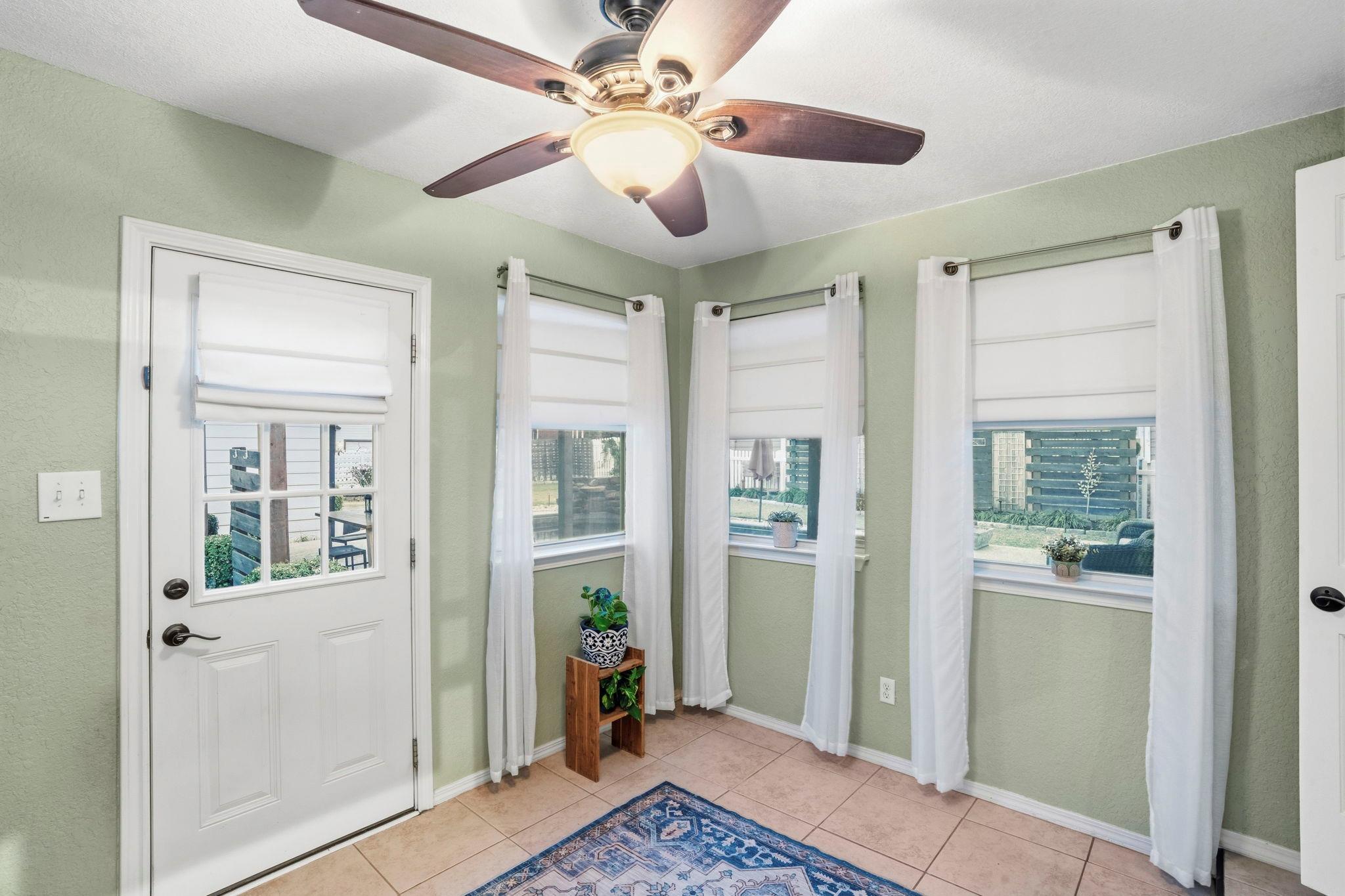 334 Haupt Dr, Kyle, TX 78640