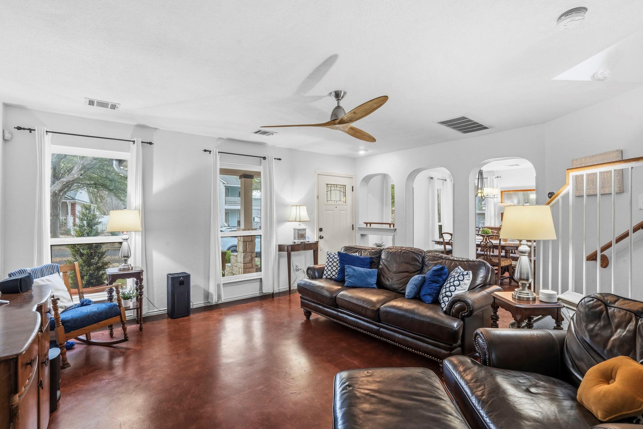 334 Haupt Dr, Kyle, TX 78640