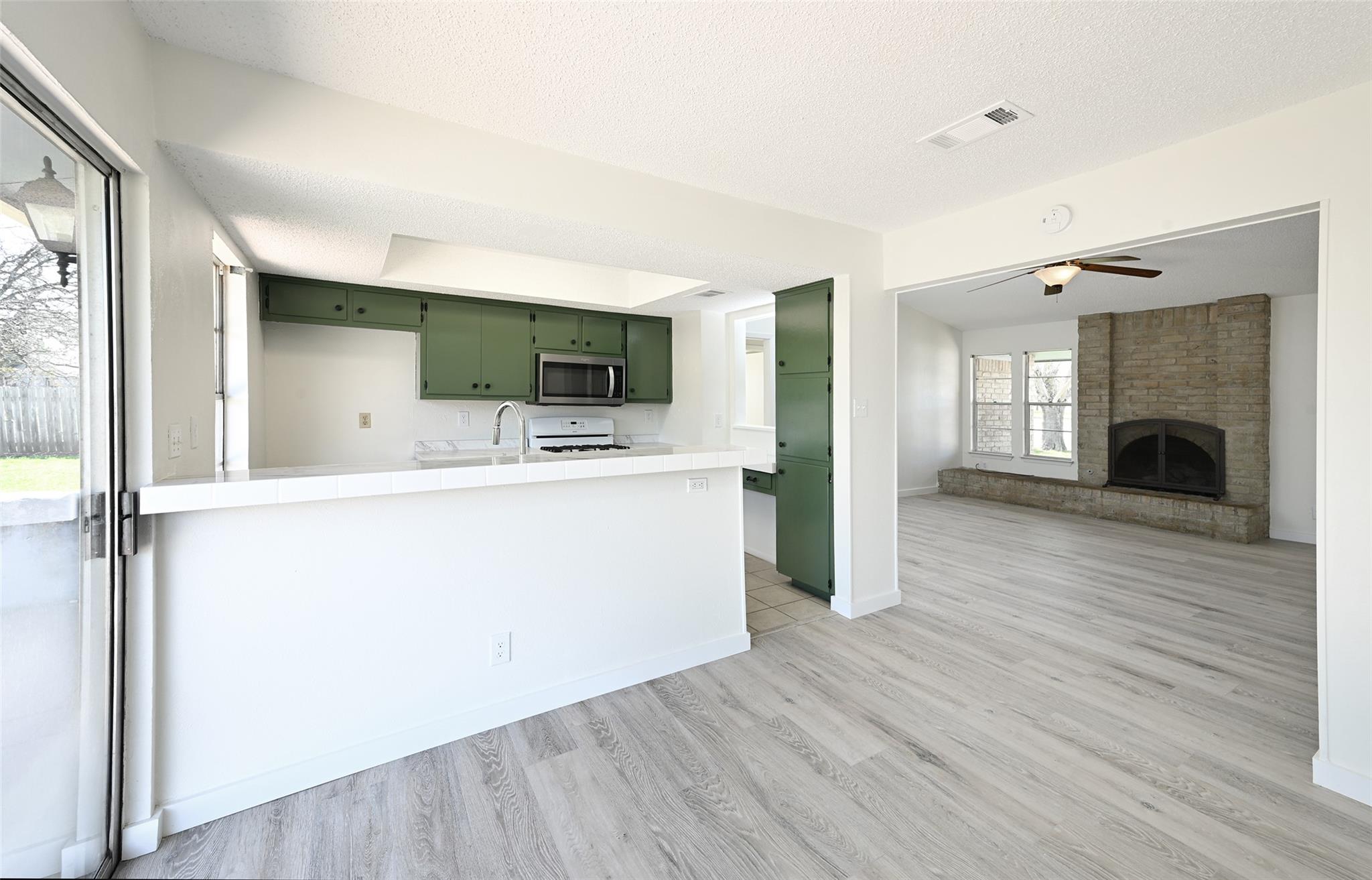 404 Northwood Dr, Georgetown, TX 78628