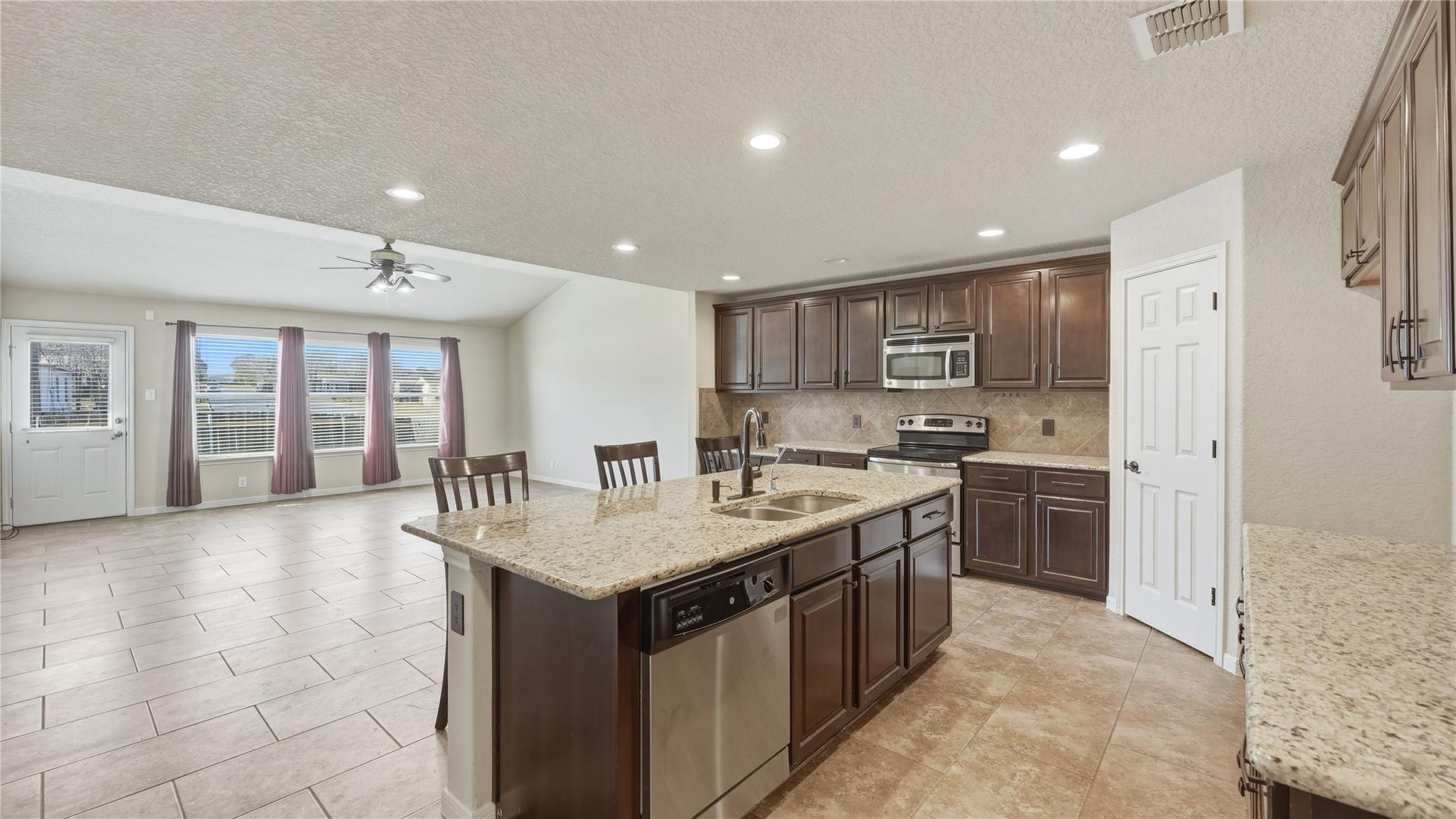 2724 Scarlet Tanger, New Braunfels, TX 78130