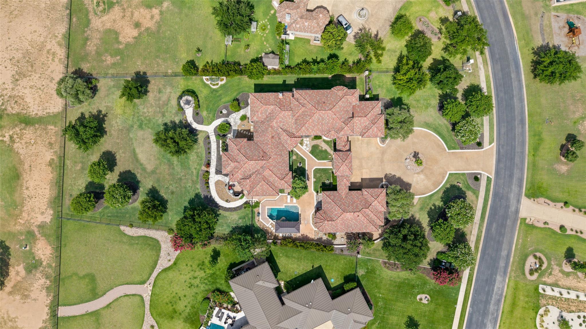 25616 Kahala Sunset Ct, Spicewood, TX 78669