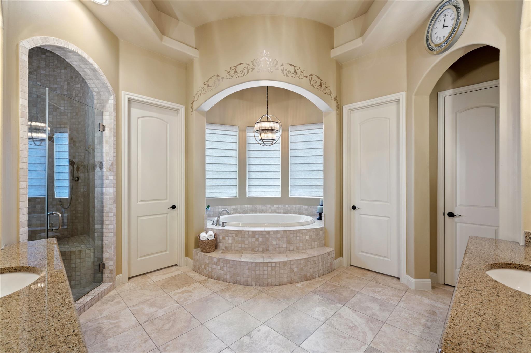 25616 Kahala Sunset Ct, Spicewood, TX 78669