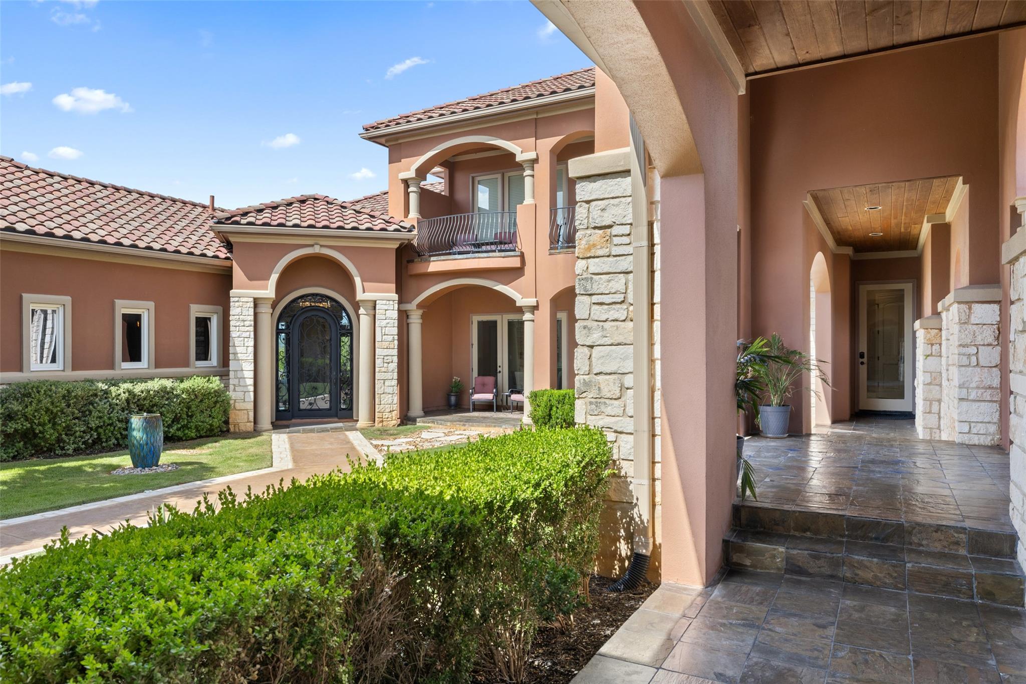 25616 Kahala Sunset Ct, Spicewood, TX 78669