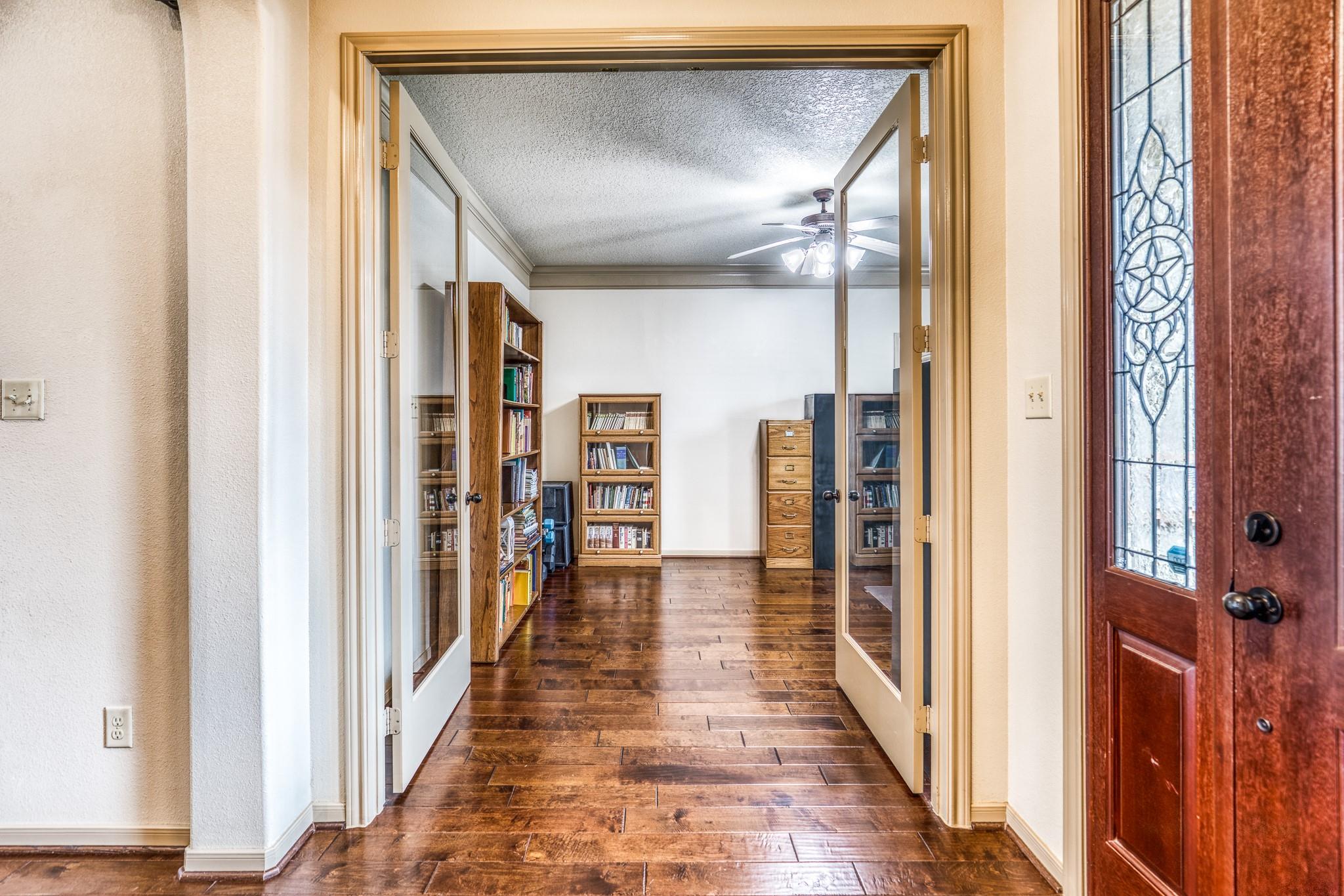 677 Grubbs Rd, Sealy, TX 77474