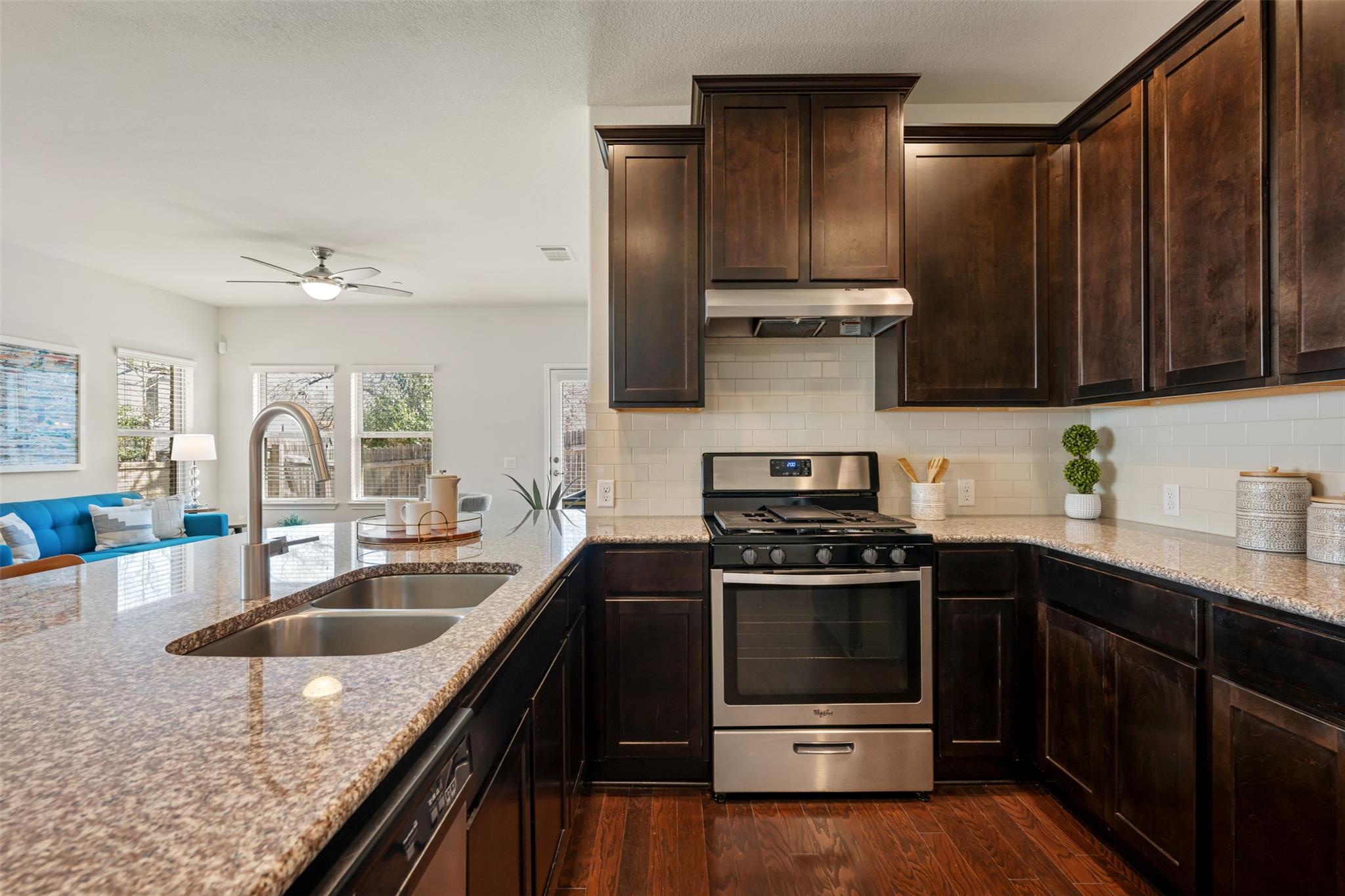 2304 S Lakeline Blvd # 564, Cedar Park, TX 78613