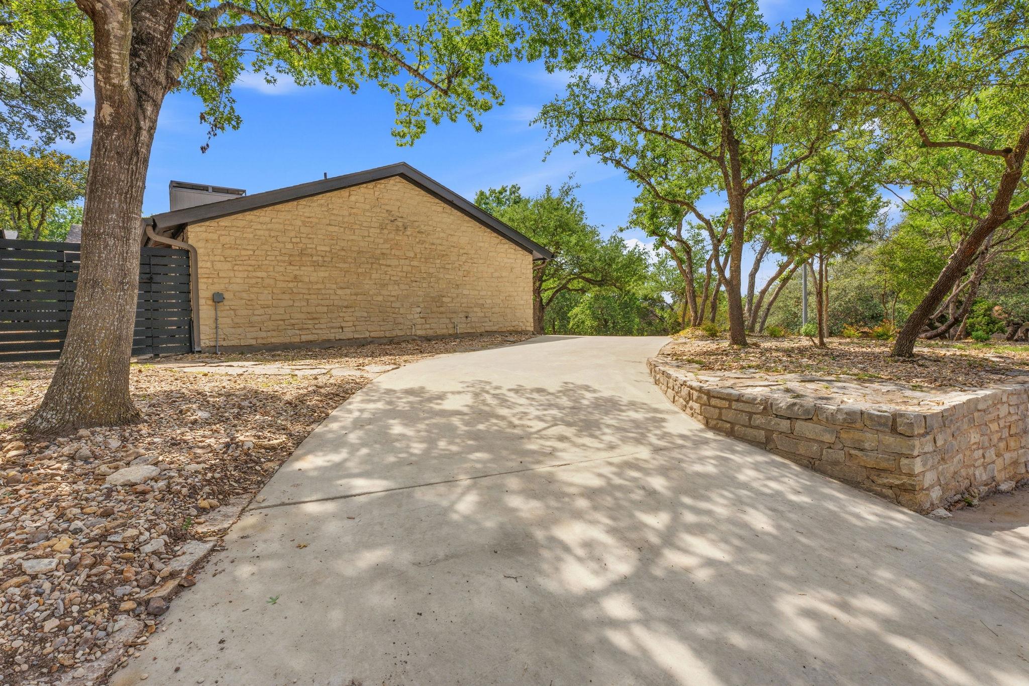 8312 Adirondack Trl, Austin, TX 78759