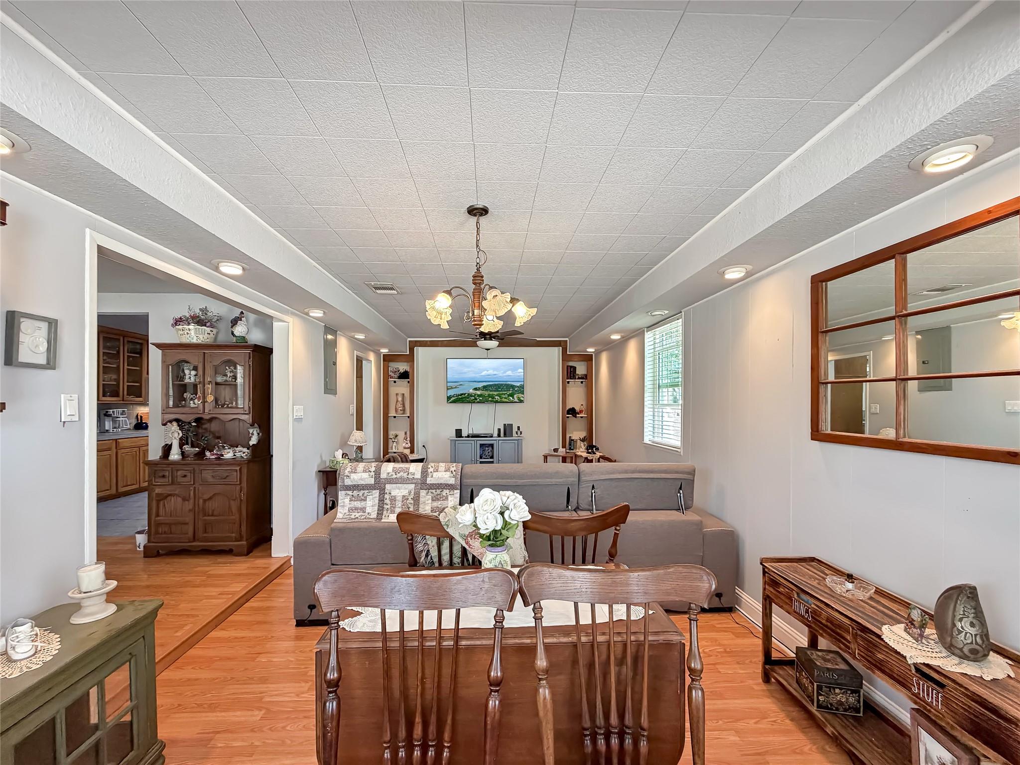 301 Canyon Edge, Canyon Lake, TX 78133