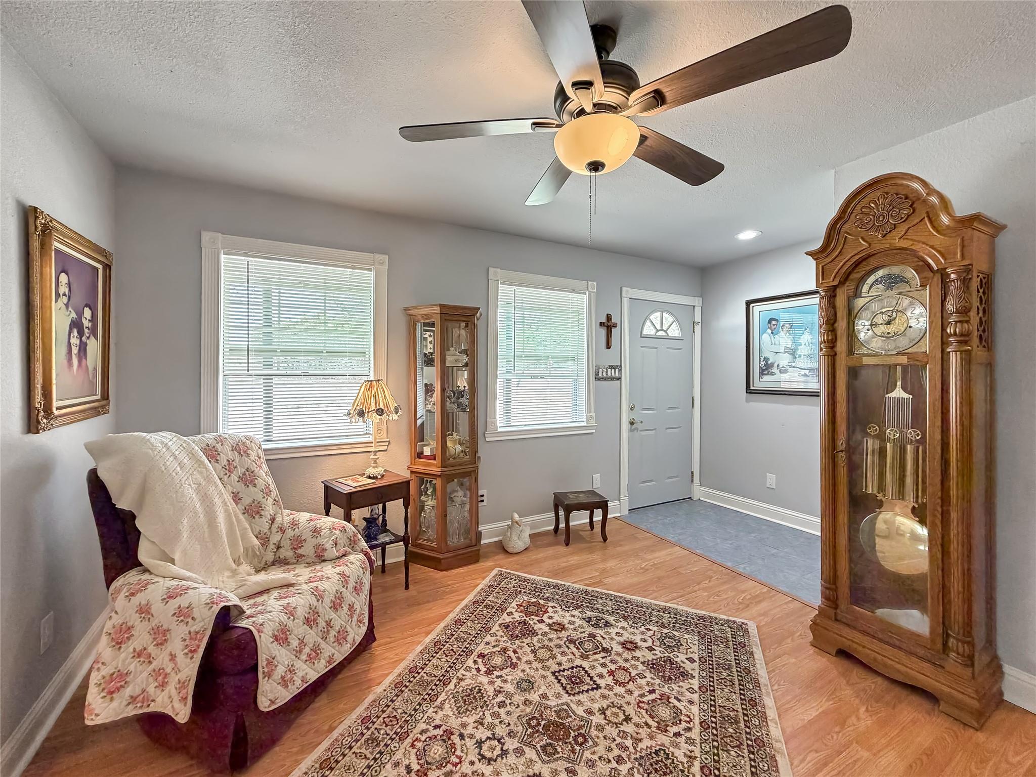 301 Canyon Edge, Canyon Lake, TX 78133