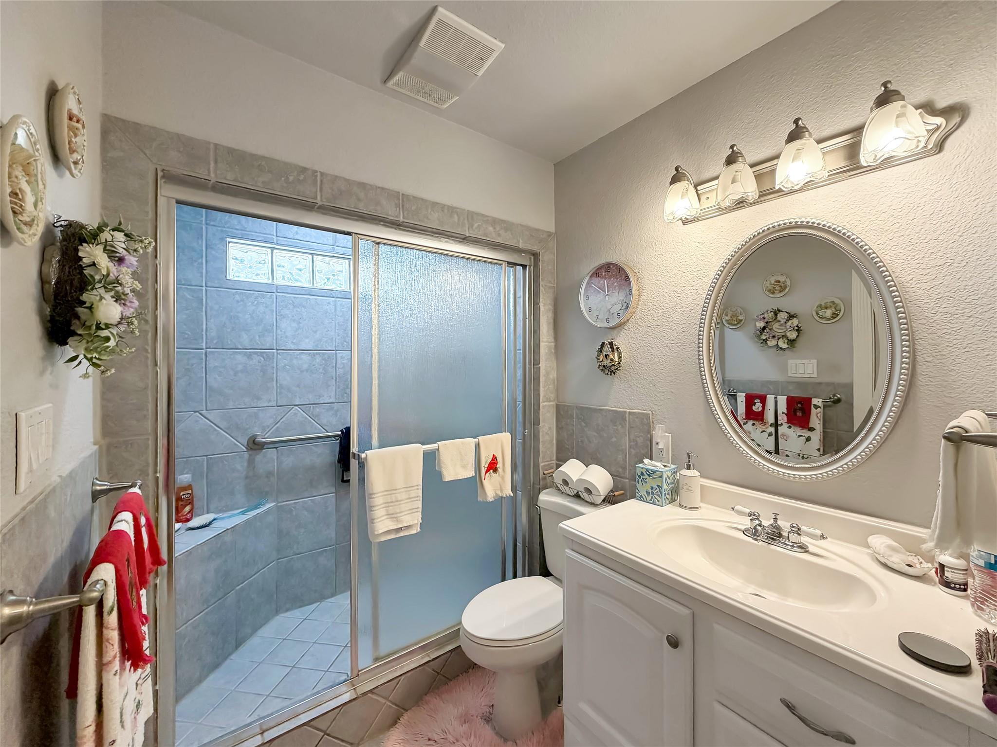 301 Canyon Edge, Canyon Lake, TX 78133