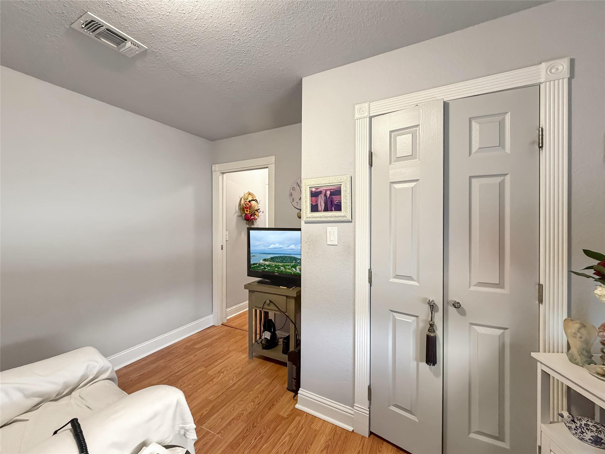 301 Canyon Edge, Canyon Lake, TX 78133