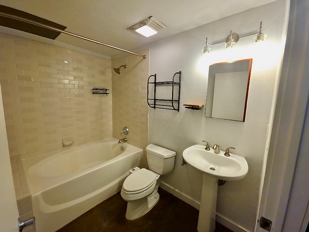 1601 E Cesar Chavez St # 306, Austin, TX 78702