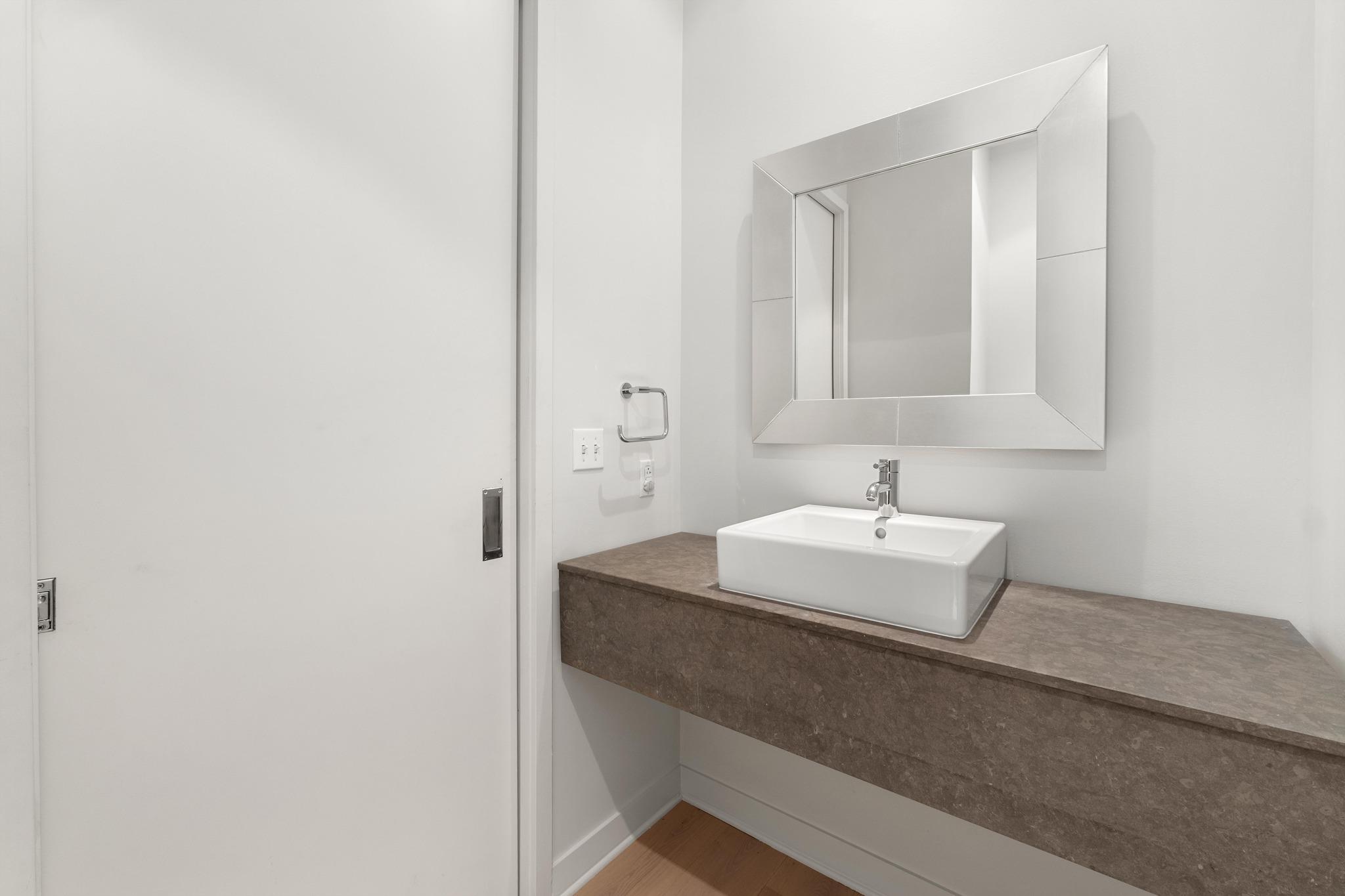 210 Lavaca St # 1810, Austin, TX 78701