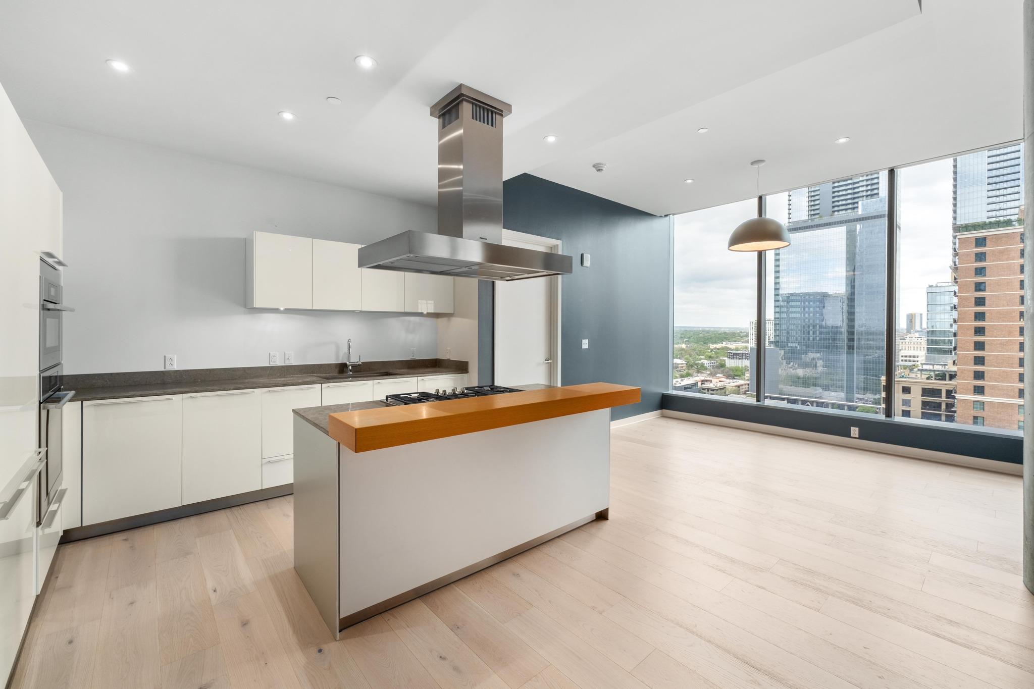 210 Lavaca St # 1810, Austin, TX 78701