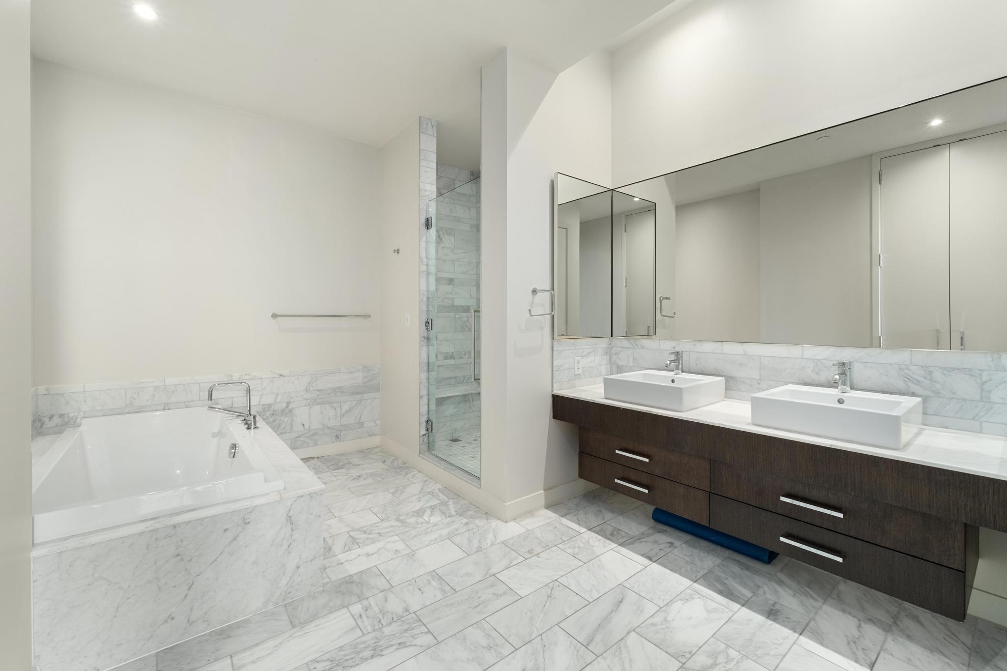 210 Lavaca St # 1810, Austin, TX 78701