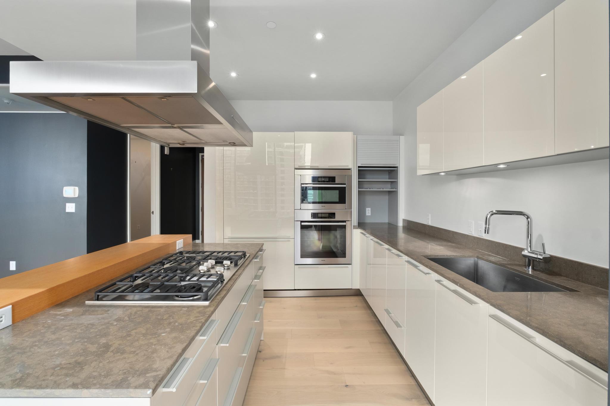 210 Lavaca St # 1810, Austin, TX 78701