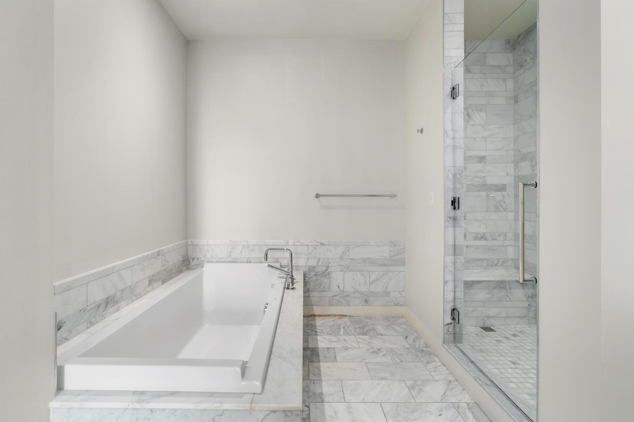 210 Lavaca St # 1810, Austin, TX 78701