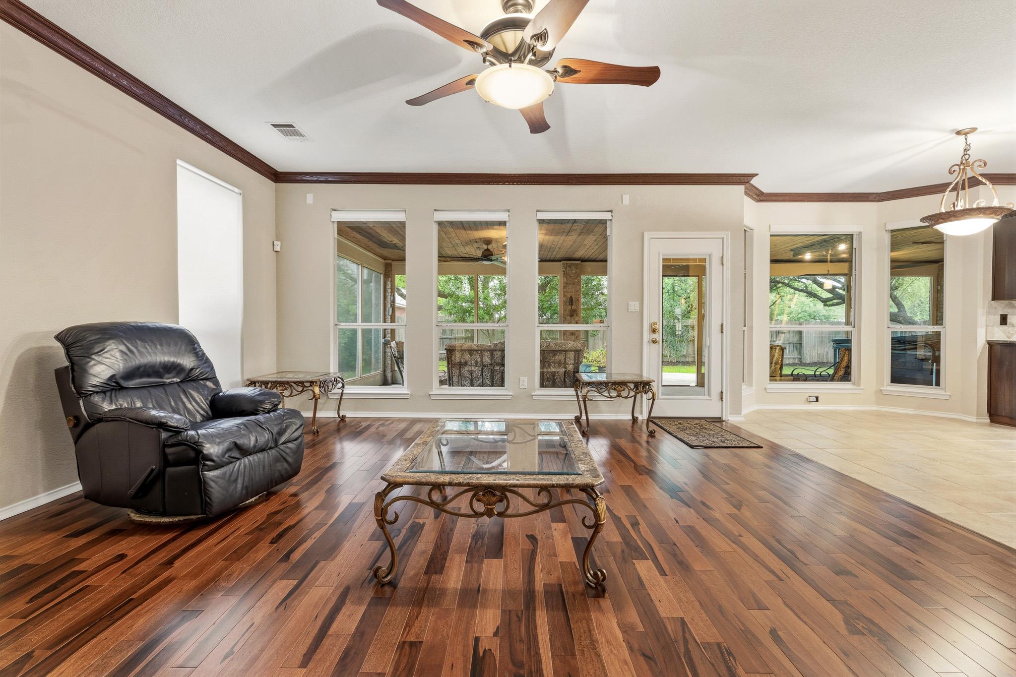 905 Brighton Bend Ln, Cedar Park, TX 78613