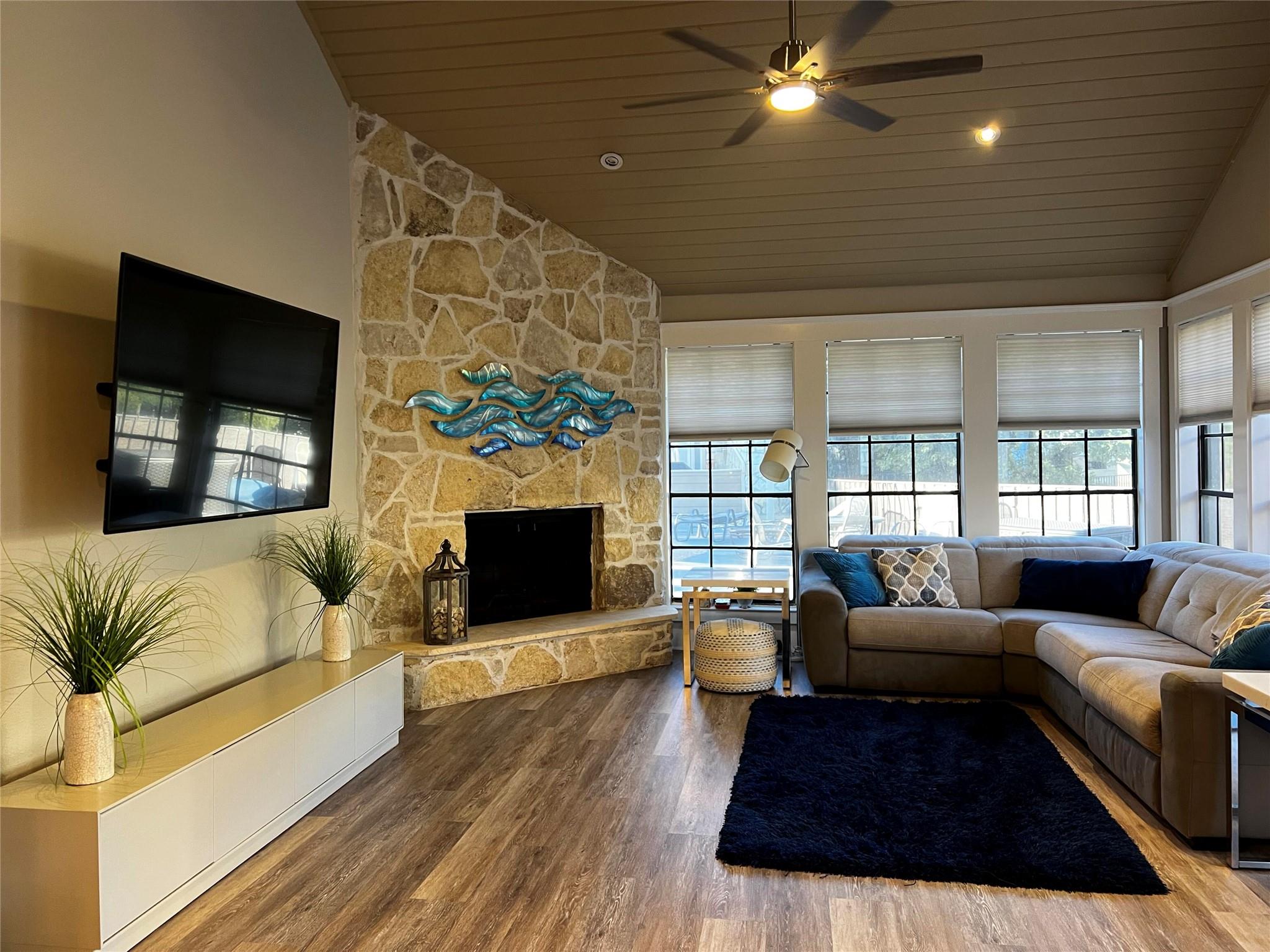 405 Short Circuit # 5, Horseshoe Bay, TX 78657