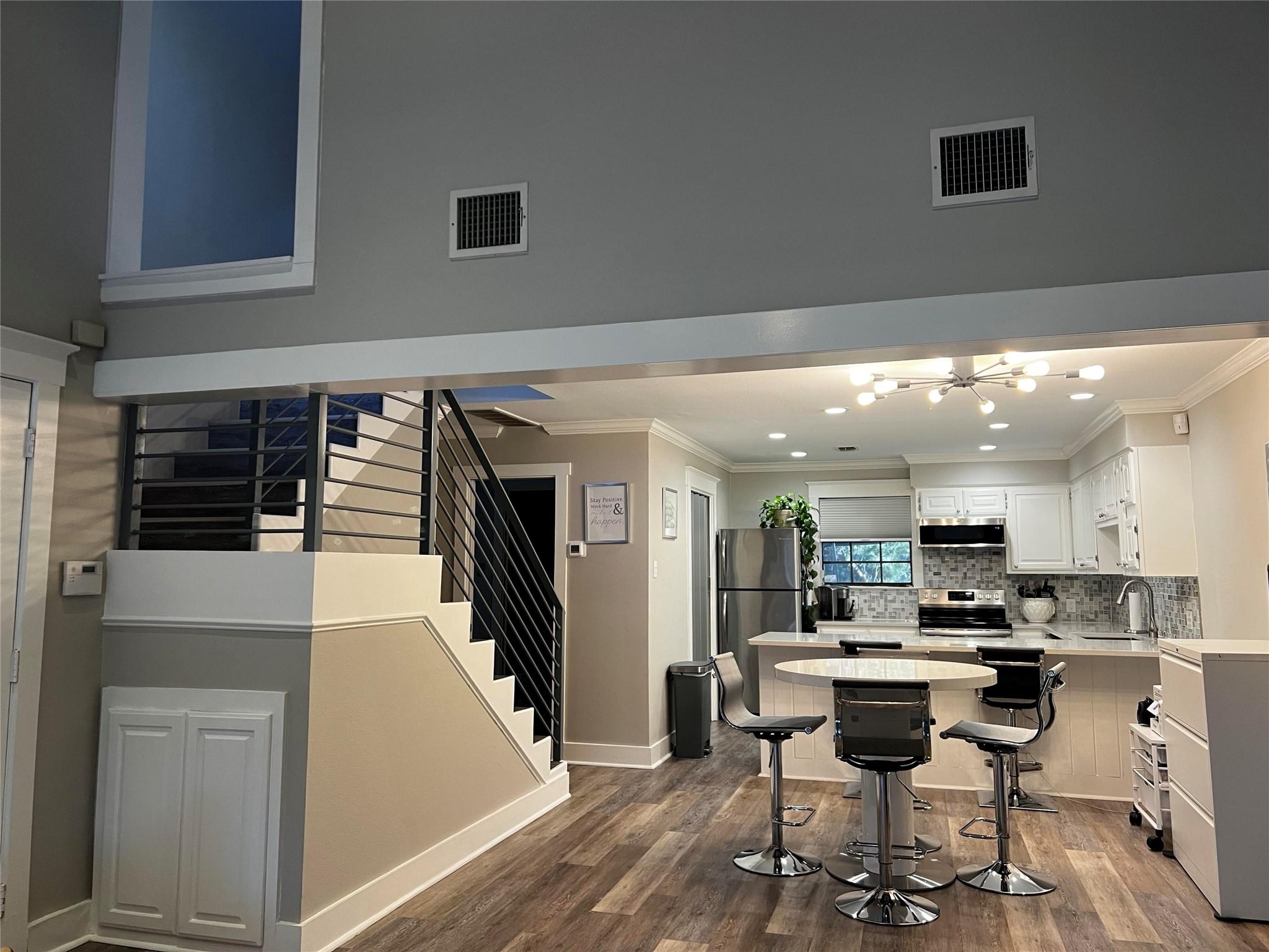 405 Short Circuit # 5, Horseshoe Bay, TX 78657