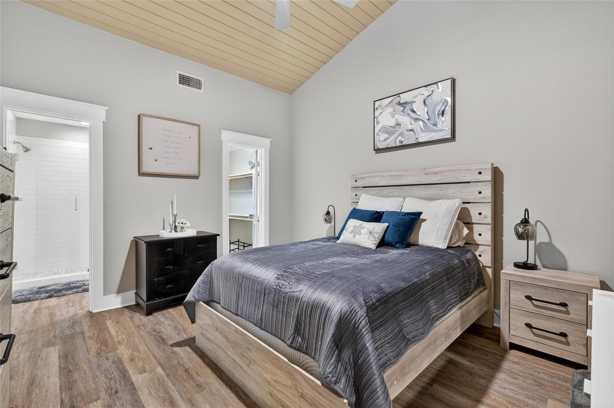 405 Short Circuit # 5, Horseshoe Bay, TX 78657