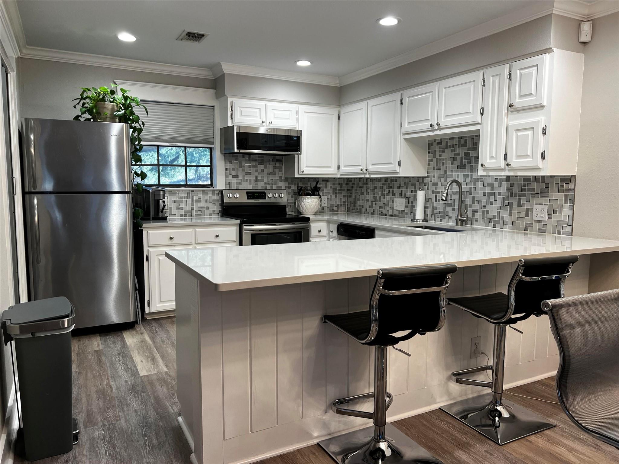 405 Short Circuit # 5, Horseshoe Bay, TX 78657