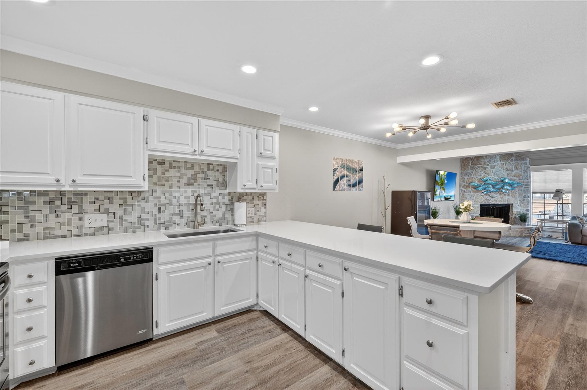 405 Short Circuit # 5, Horseshoe Bay, TX 78657